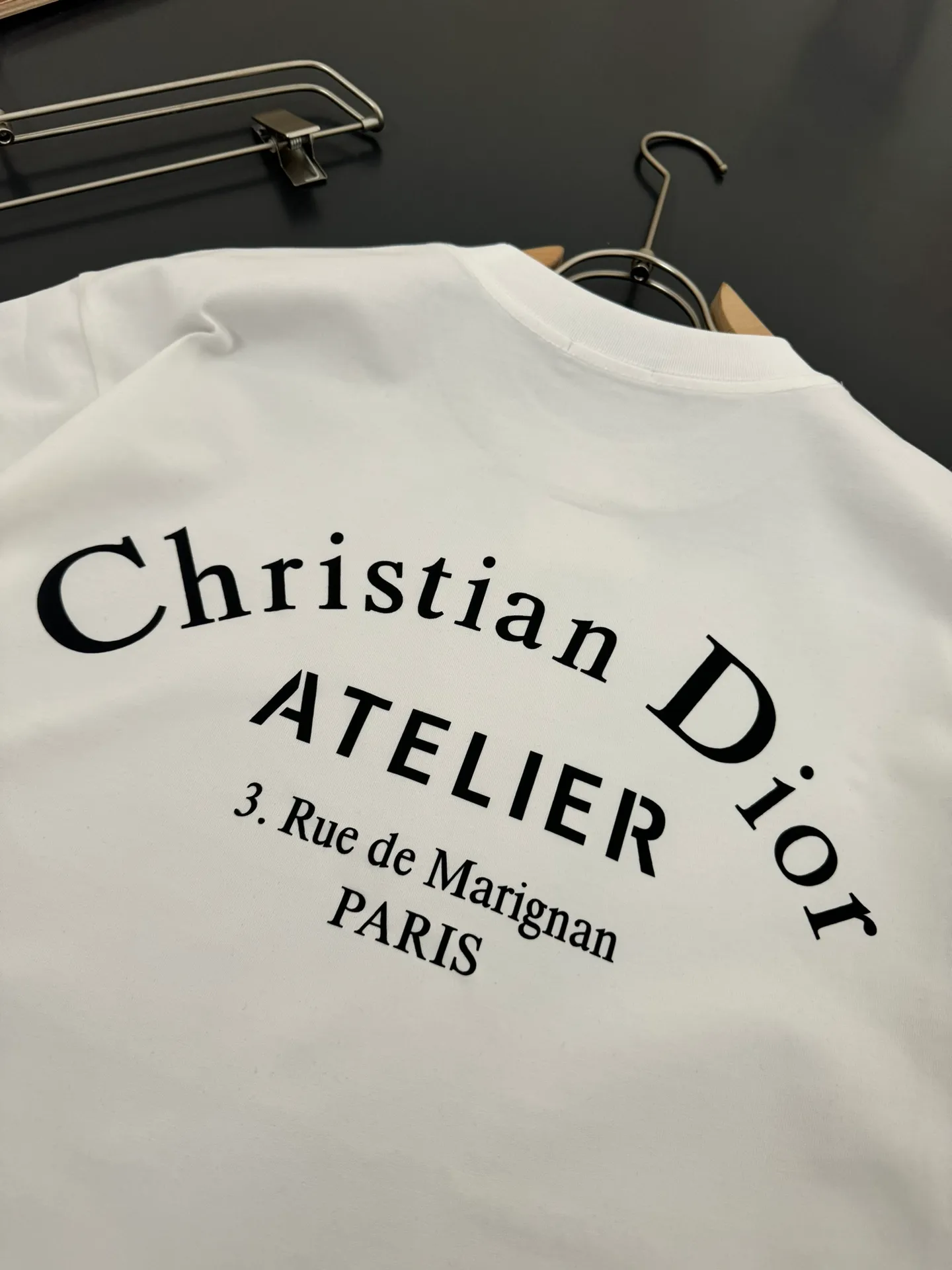 🅿️200 DIOR*Dior*320g heavyweight pure cotton t-shirt, thick, breathable and loose fit. Printed logo design. Spring and summer new round neck fashionable short-sleeved t-shirt. Comfortable against the skin, durable and easy to wear. Meticulous original craftsmanship. A must-have for casual and versatile colors. Color: black white. Size: S M L XL XXL