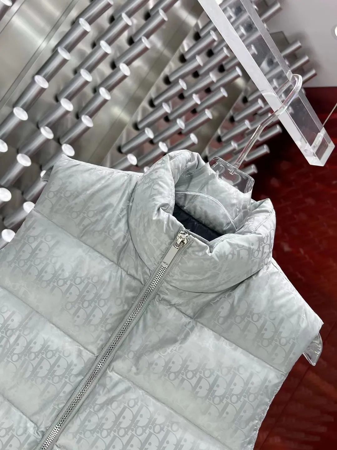 🅿️620 2025 Autumn and Winter New Style🆕Down Jacket Original 1:1 customized hardware accessories are all imported and customized. Counter comparisons are welcome. Absolutely high quality. Made of top-grade 95 white duck down. Super soft. Full and fluffy. Super heavy workmanship. The fabric is well-crafted and has a perfect pattern. Note⚠The fabric is super comfortable. Exclusive model. Non-market goods. Same sizes for men and women: M～XXXL