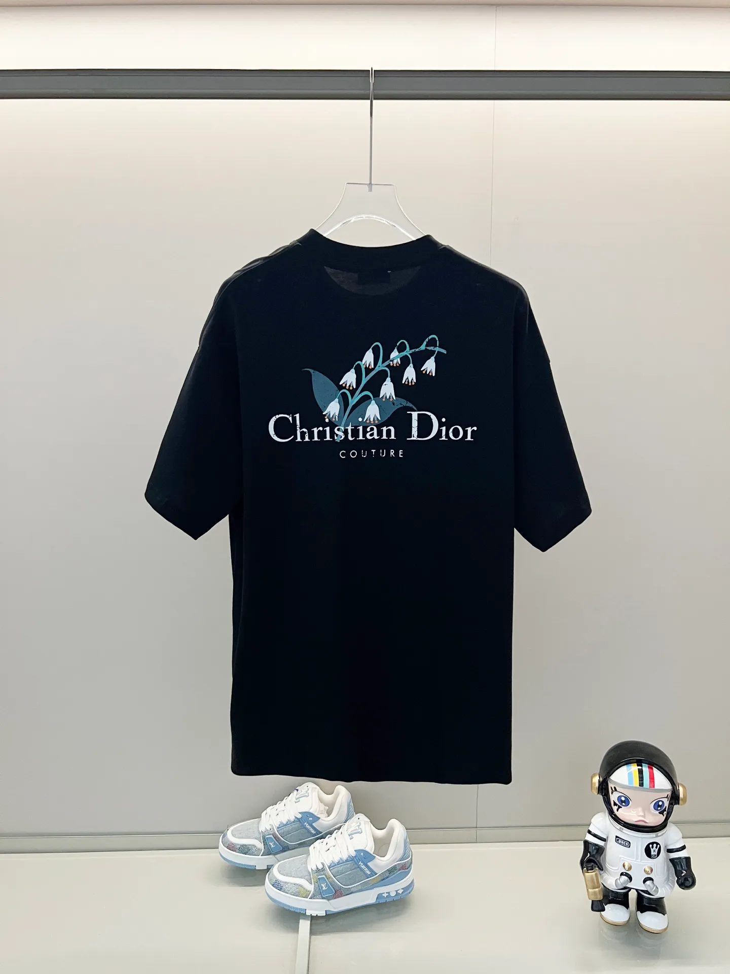 🅿️180 DIOR/Dior 260g round neck short-sleeved T-shirt, brand letter small mark LOGO, lily of the valley pattern printing process, official synchronization, high version, high quality, fashionable personality, versatile trend, pure original quality, original fabric, tag, collar label, washed wheat, three labels complete, color: black, apricot, gray. Size: XS-L