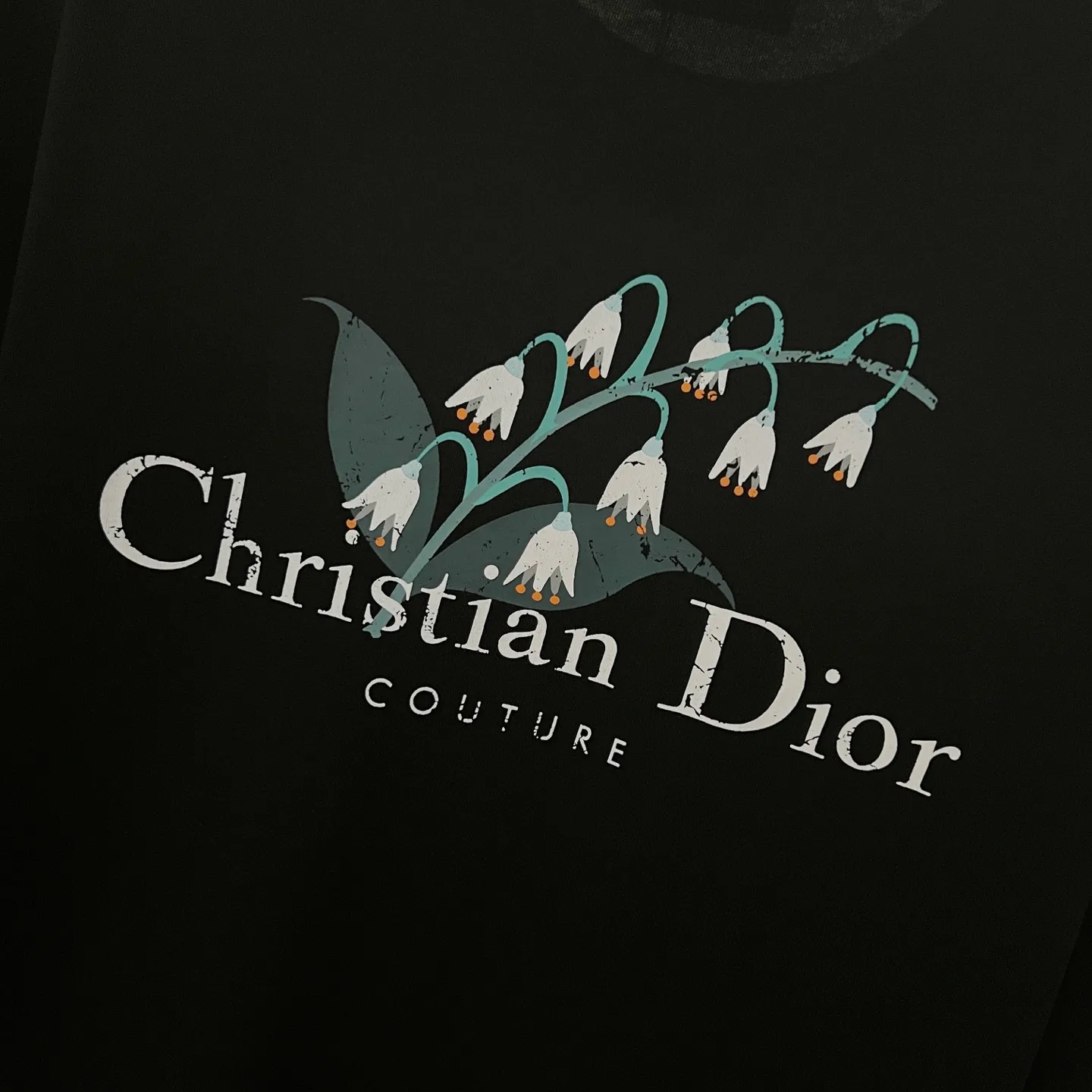🅿️180 DIOR/Dior 260g round neck short-sleeved T-shirt, brand letter small mark LOGO, lily of the valley pattern printing process, official synchronization, high version, high quality, fashionable personality, versatile trend, pure original quality, original fabric, tag, collar label, washed wheat, three labels complete, color: black, apricot, gray. Size: XS-L
