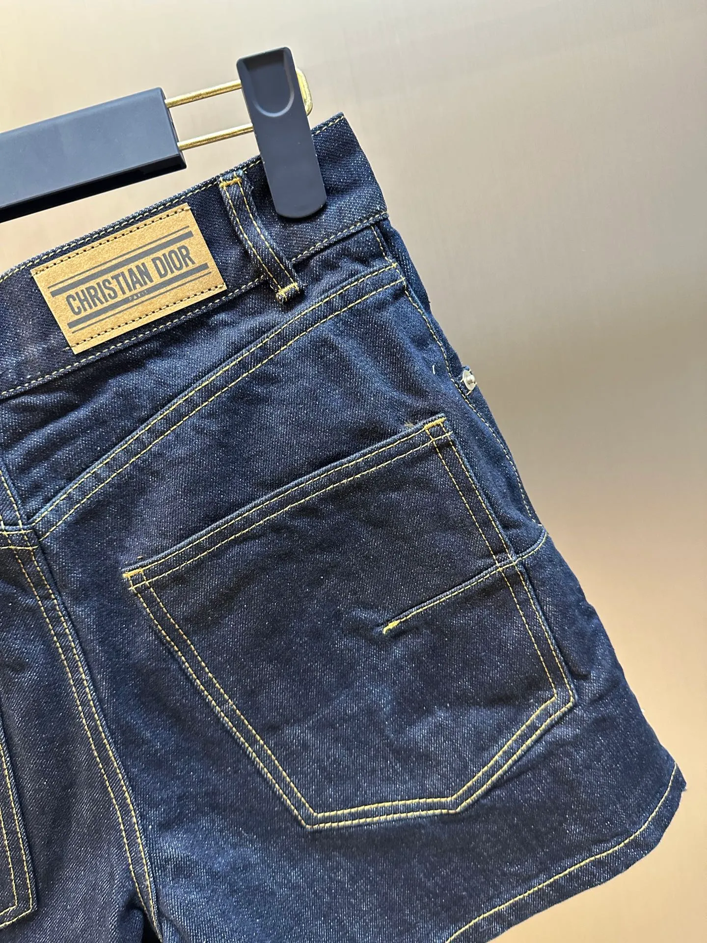 🅿️420 Dior Rolled Presbyopia Denim Shorts (Women) These shorts highlight Maria Grazia Chiuri’s interpretation of a classic staple. Crafted from blue cotton denim, it features a classic five-pocket design with Christian Dior Paris signature on the back and signature Oblique print on the interior. Concealed zipper and hook closure size: 36.38.40