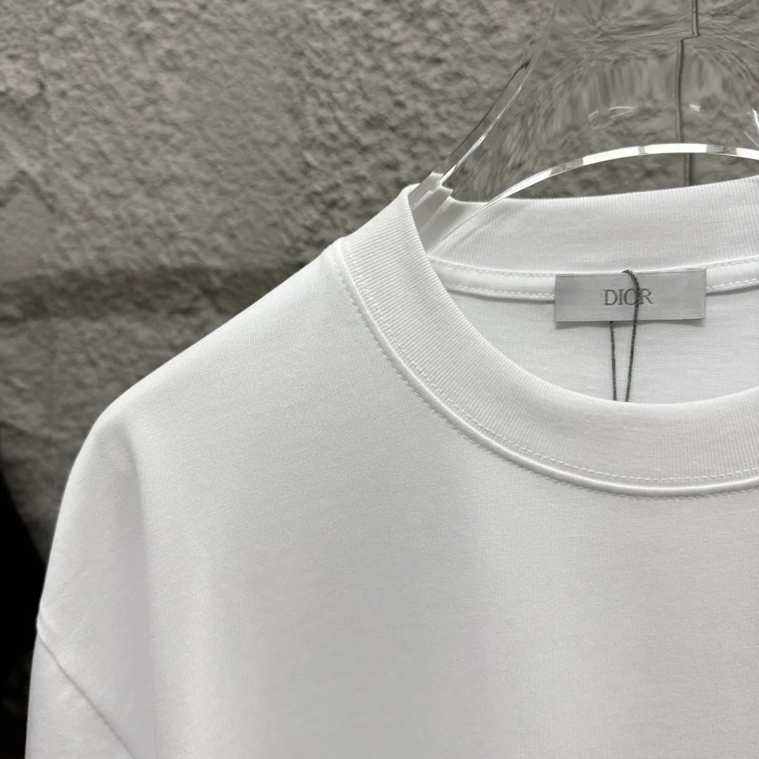 🅿️180 Dio*Dior* 2025 spring and summer style Classic CD little bee embroidery personalized logo Customized double yarn plain cotton fabric Short-sleeved T-shirt Unisex Size: S (90-130 catties) M (120-150 catties) L (140-165 catties) XL (160-180 catties) XXL (180-210 catties) Color: black white