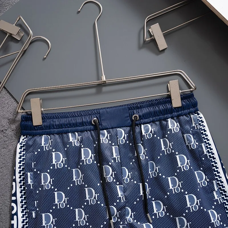 🅿️130 #V2528 [Restock all year round] Dior 2025 latest style shorts and beach pants, a must-have for beach travel, high-order original hardware! The upper body effect is super positive, and the leg lines are fully highlighted. The texture of imported quick-drying fabrics is tight and delicate, and the panoramic high-definition logo design makes the upper body very comfortable and stylish. It is also extremely practical and versatile. It is worth buying! Size: M L XL XXL 3XL