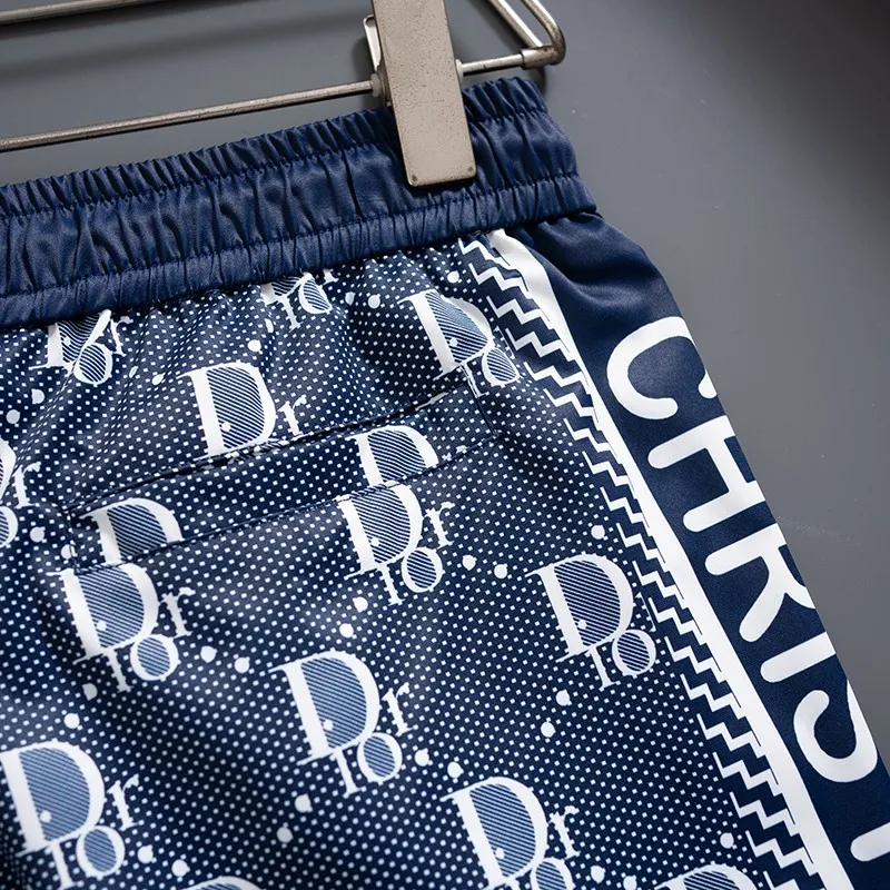 🅿️130 #V2528 [Restock all year round] Dior 2025 latest style shorts and beach pants, a must-have for beach travel, high-order original hardware! The upper body effect is super positive, and the leg lines are fully highlighted. The texture of imported quick-drying fabrics is tight and delicate, and the panoramic high-definition logo design makes the upper body very comfortable and stylish. It is also extremely practical and versatile. It is worth buying! Size: M L XL XXL 3XL