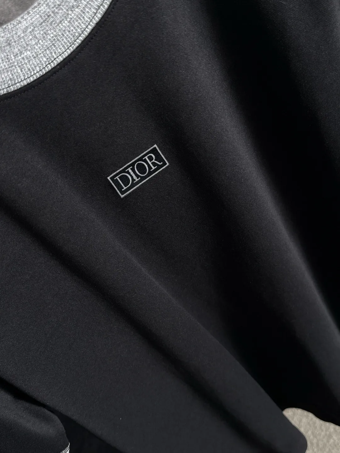 🅿️270 shipped next day Dior 2025 summer new style (top quality, differentiated currency) launches double yarn pure cotton fabric short sleeves, spring and summer catwalk style, personalized and exclusive style, same style for men and women, using imported custom-dyed fabrics, chain bottom back collar, fully shoulder-covering, no deformation or shrinkage when exposed to water, SIZE: M to 3XL