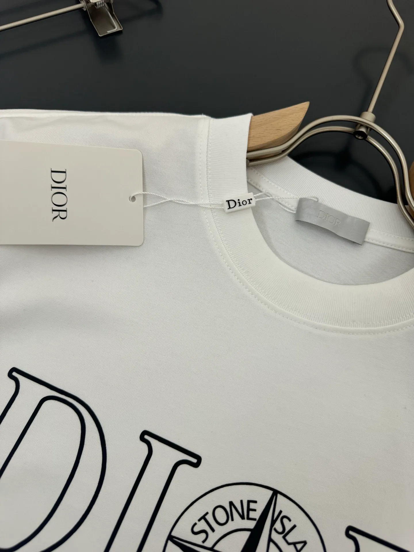 🅿️200 DIOR*Dior*320g heavyweight pure cotton T-shirt, thick, breathable and loose fit. Printed logo design. Spring and summer new round neck fashionable short-sleeved T-shirt. Comfortable against the skin, durable and easy to wear. Meticulous original craftsmanship, a must-have for casual and versatile colors. Color: black, white, rose. Size: S M L XL XXL.