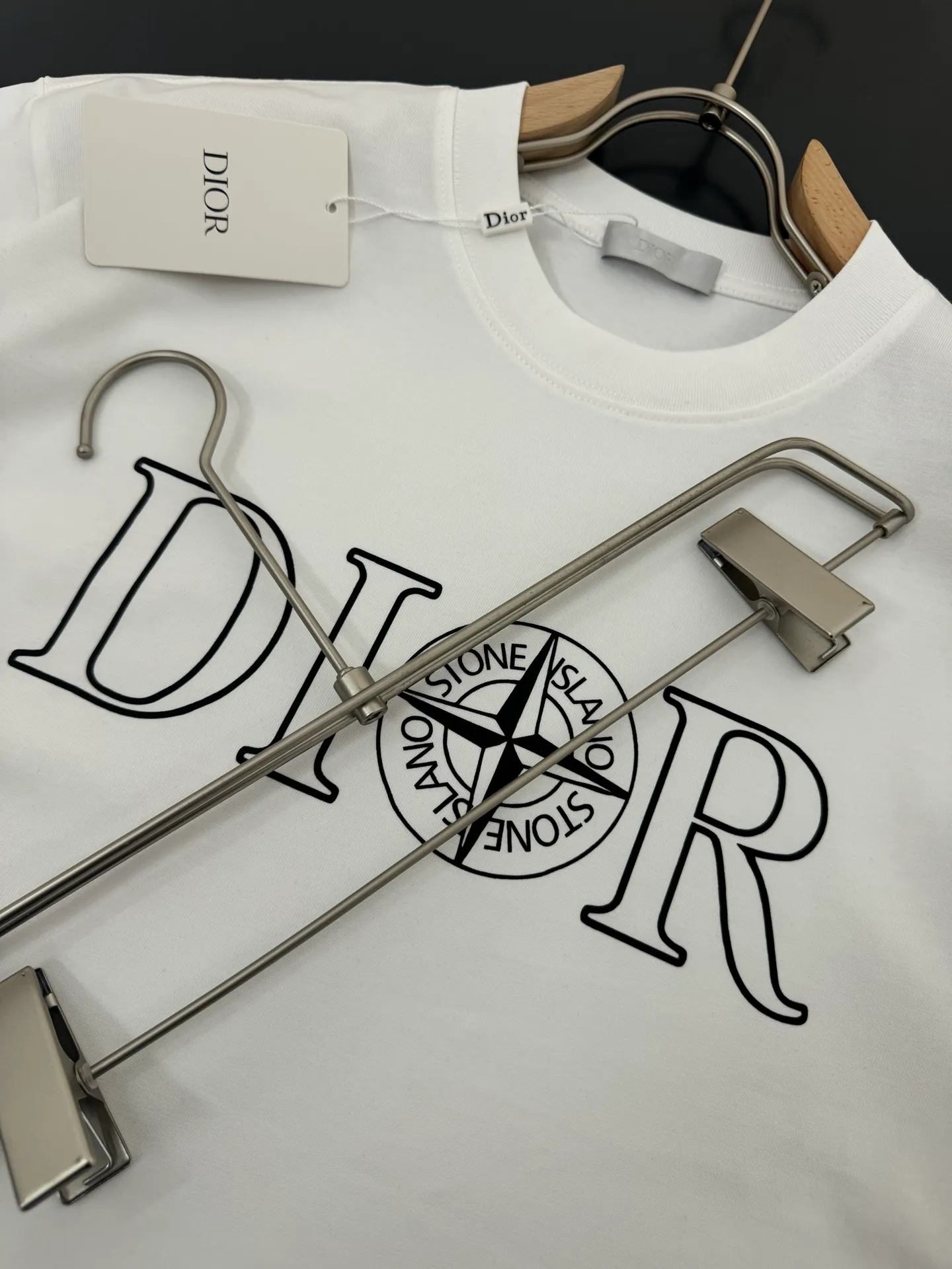 🅿️200 DIOR*Dior*320g heavyweight pure cotton T-shirt, thick, breathable and loose fit. Printed logo design. Spring and summer new round neck fashionable short-sleeved T-shirt. Comfortable against the skin, durable and easy to wear. Meticulous original craftsmanship, a must-have for casual and versatile colors. Color: black, white, rose. Size: S M L XL XXL.
