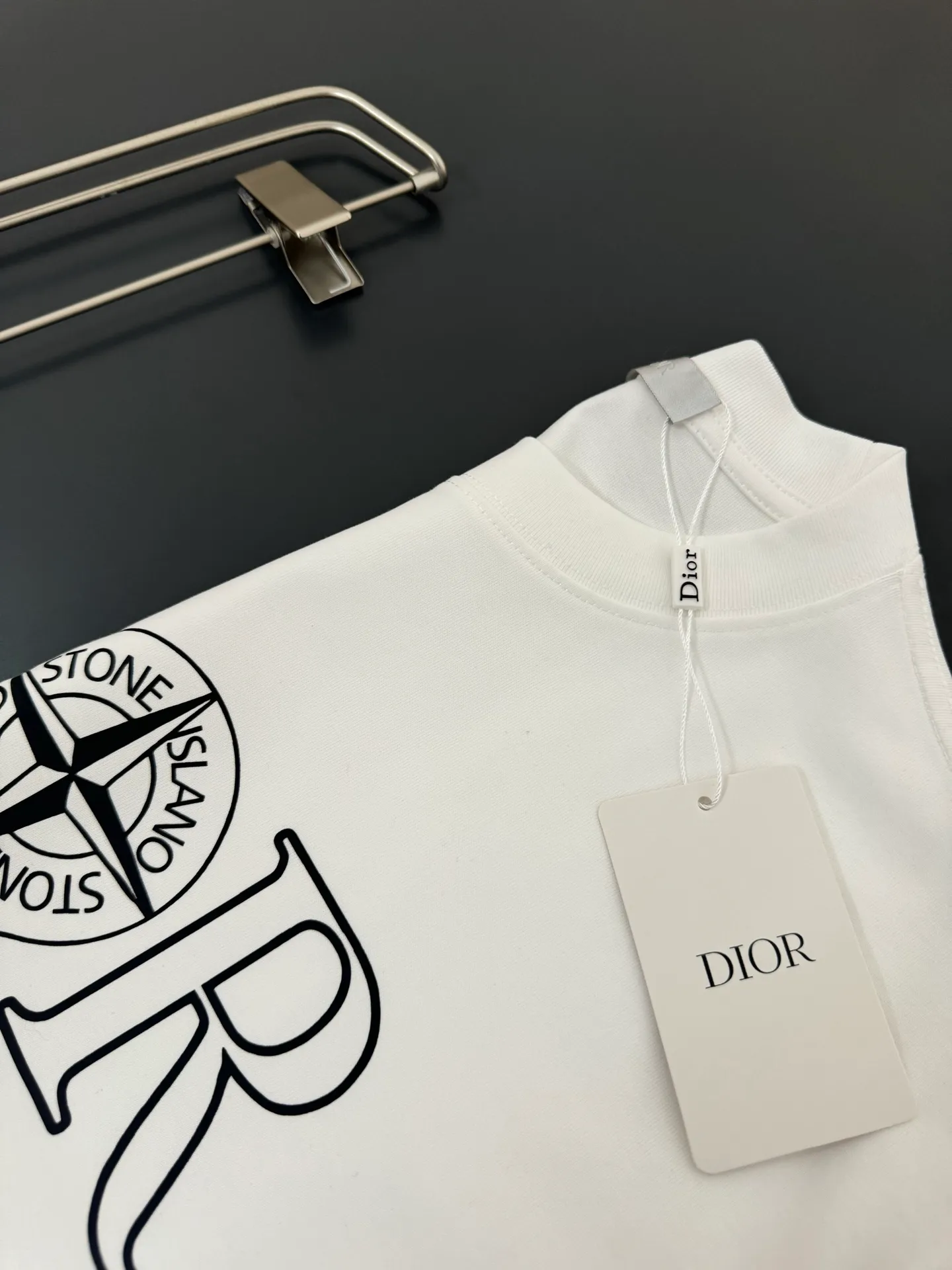 🅿️200 DIOR*Dior*320g heavyweight pure cotton T-shirt, thick, breathable and loose fit. Printed logo design. Spring and summer new round neck fashionable short-sleeved T-shirt. Comfortable against the skin, durable and easy to wear. Meticulous original craftsmanship, a must-have for casual and versatile colors. Color: black, white, rose. Size: S M L XL XXL.
