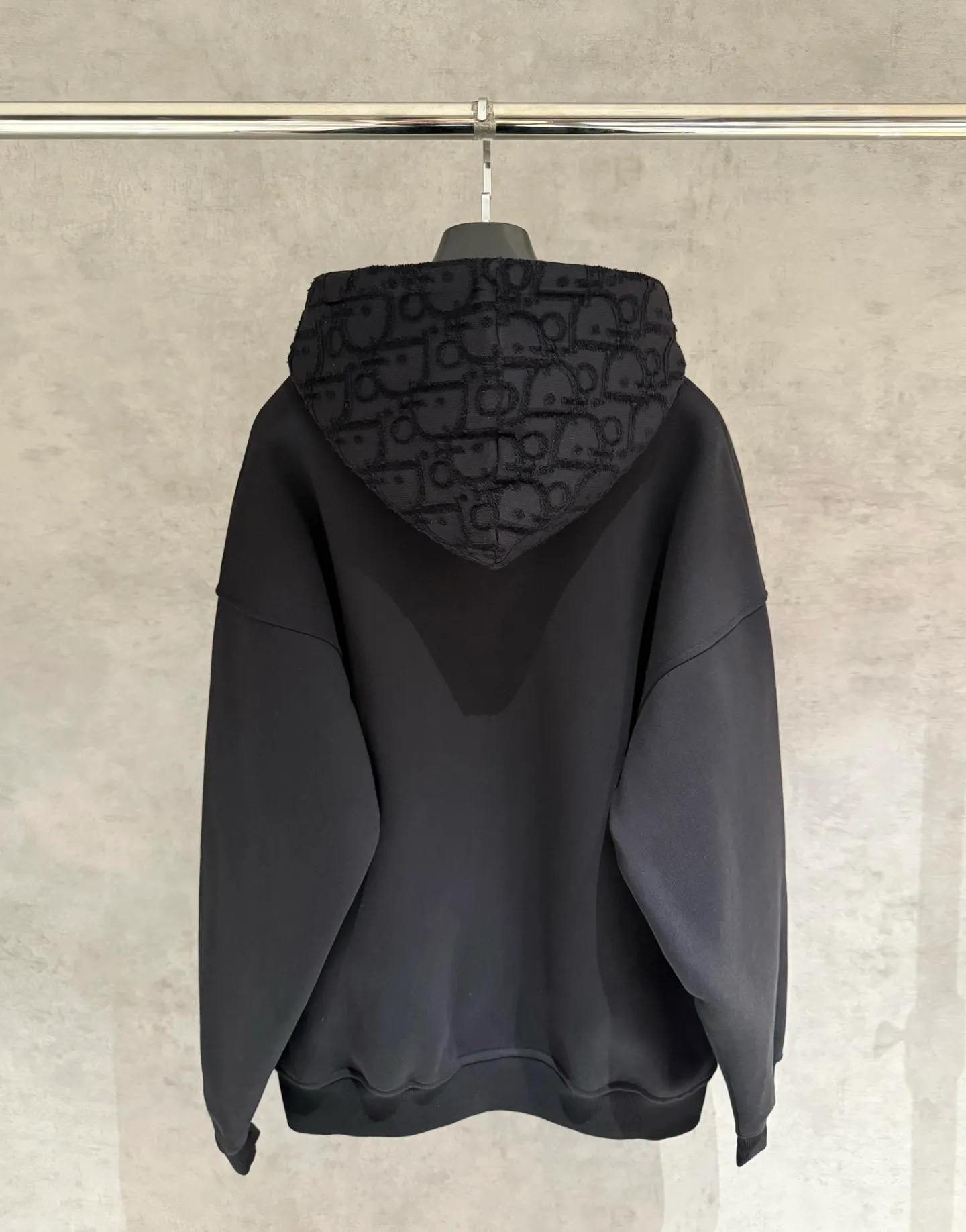🅿️390 [Strict quality control] Dio* Dior's new long-sleeved hooded sweatshirt. The fabric is made of heavy 480g double yarn fabric. The whole garment is washed. The front and rear panels are laser-burned. The ready-to-wear wash is loose. The fabric is stiff and stylish. It does not deform or shrink. Color: black, white, floral gray. Size: M-2xl