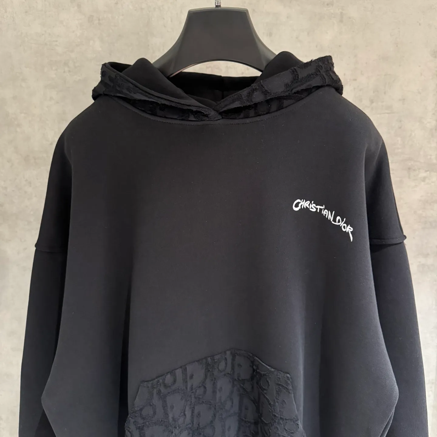 🅿️390 [Strict quality control] Dio* Dior's new long-sleeved hooded sweatshirt. The fabric is made of heavy 480g double yarn fabric. The whole garment is washed. The front and rear panels are laser-burned. The ready-to-wear wash is loose. The fabric is stiff and stylish. It does not deform or shrink. Color: black, white, floral gray. Size: M-2xl