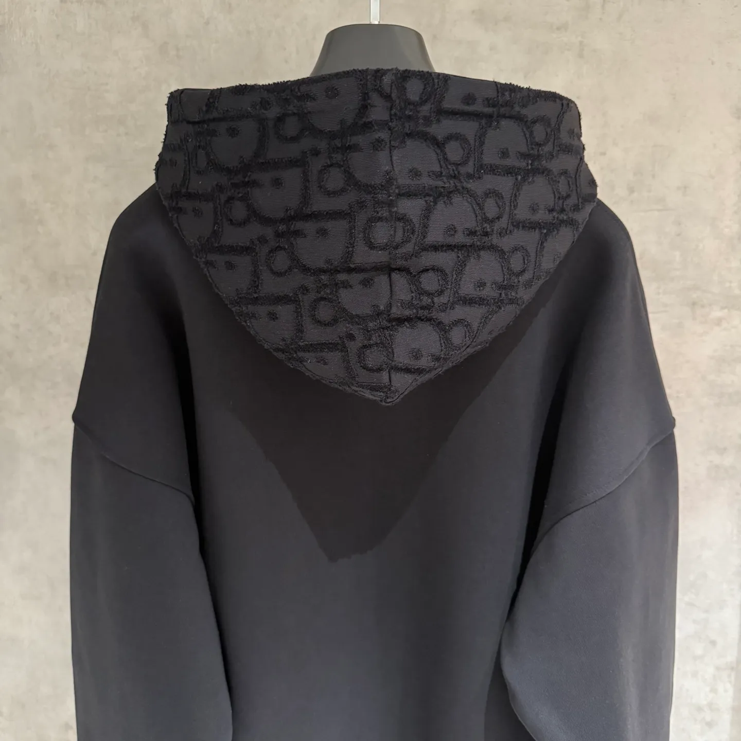🅿️390 [Strict quality control] Dio* Dior's new long-sleeved hooded sweatshirt. The fabric is made of heavy 480g double yarn fabric. The whole garment is washed. The front and rear panels are laser-burned. The ready-to-wear wash is loose. The fabric is stiff and stylish. It does not deform or shrink. Color: black, white, floral gray. Size: M-2xl