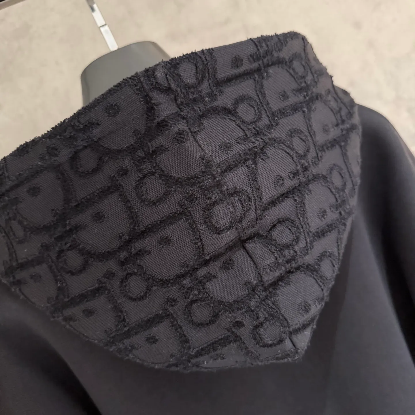 🅿️390 [Strict quality control] Dio* Dior's new long-sleeved hooded sweatshirt. The fabric is made of heavy 480g double yarn fabric. The whole garment is washed. The front and rear panels are laser-burned. The ready-to-wear wash is loose. The fabric is stiff and stylish. It does not deform or shrink. Color: black, white, floral gray. Size: M-2xl