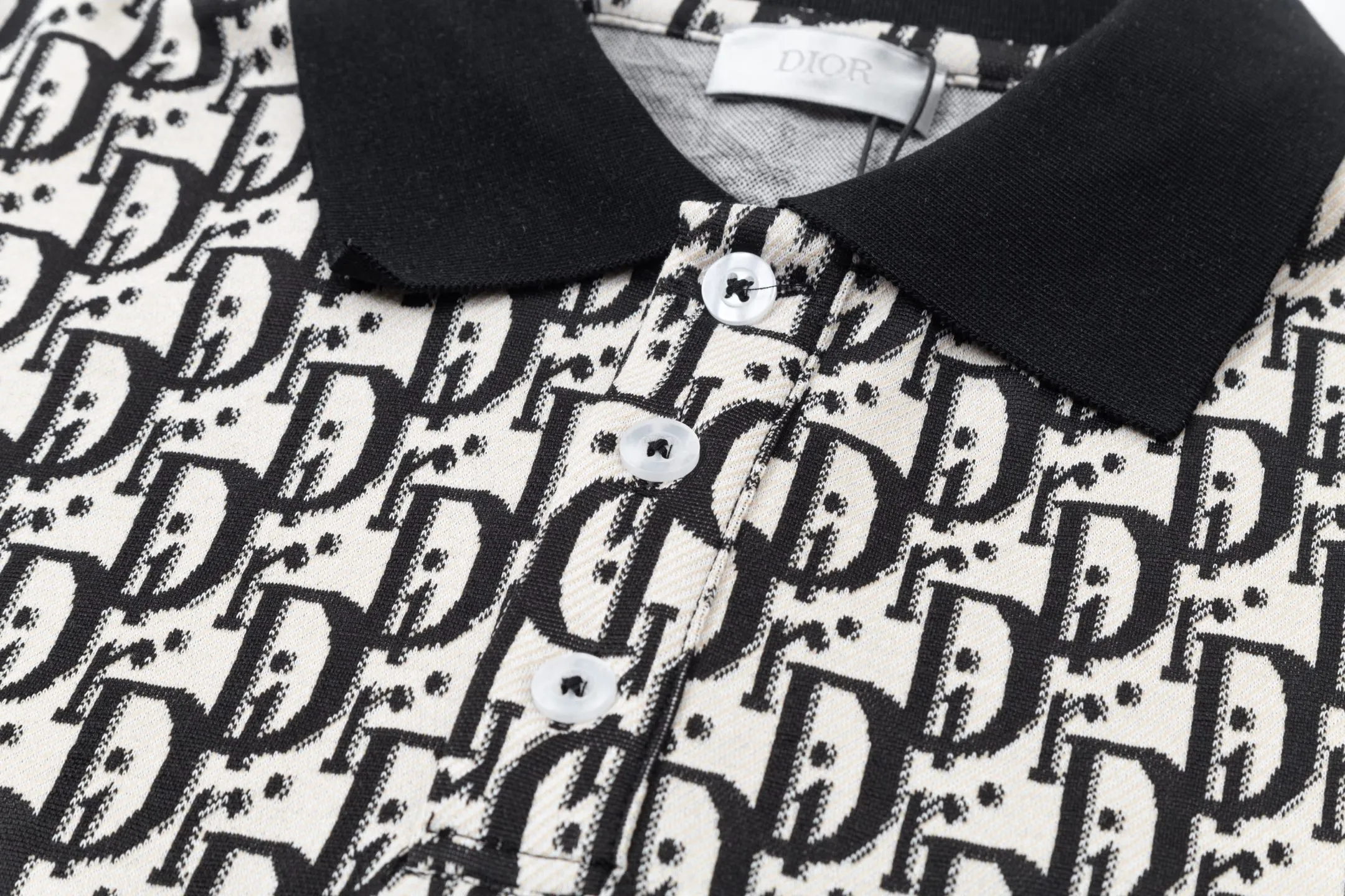 🅿️190 Dior 2025 new model, light luxury, flat machine collar, jacquard letter logo all over, same style for men and women, casual polo shirt ·Customized pique fabric ·Collar label, hang tag, main mark and three labels complete Color: Black Size: S M L XL XXL