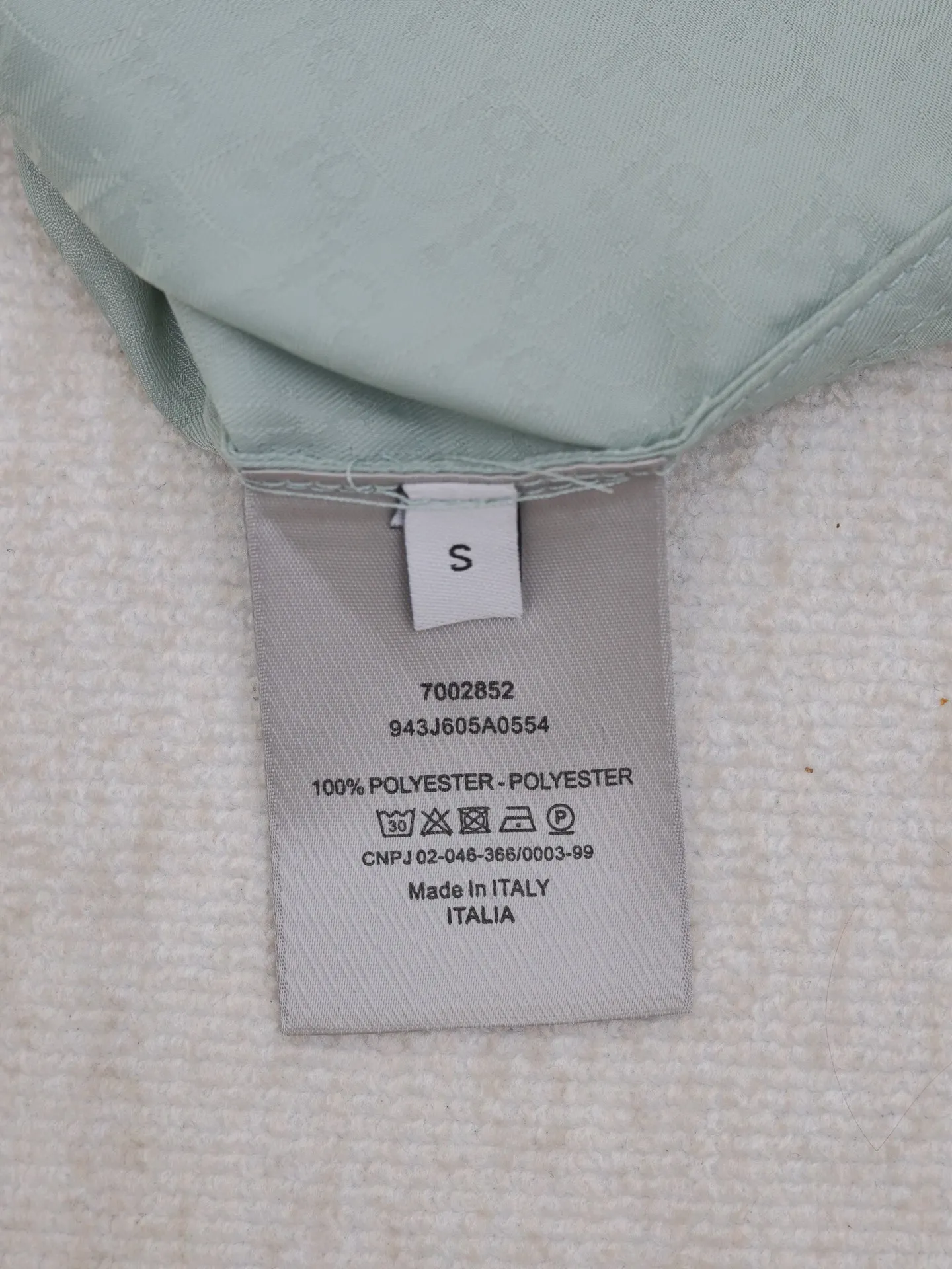 🅿️430 Dio*/Dior mulberry silk and cotton blended jacquard fabric Obliaue jacquard suit short-sleeved shirt This is from the 2024 beachwear limited series, highlighting the classic Oblique print. Carefully crafted from green mulberry silk and cotton blended jacquard fabrics, the arc-shaped hem design highlights a casual style. Wear with the matching pieces for a sophisticated summer look.  Size：S/M/L/XL
