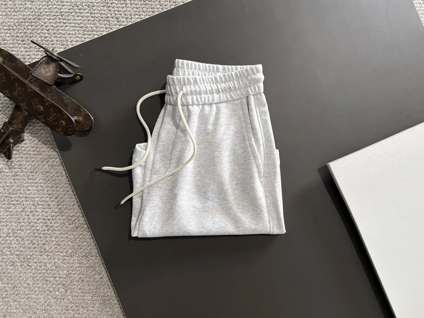 🅿️330 Next day shipping High-end goods Dior 2025 spring and summer new elastic band casual shorts, custom-made fabrics at the counter. High breathability and comfort, impeccable details, brand element design concept, reflecting high quality. It feels delicate and soft! It presents a casual cut and the upper body shape is great! Size: M-4XL