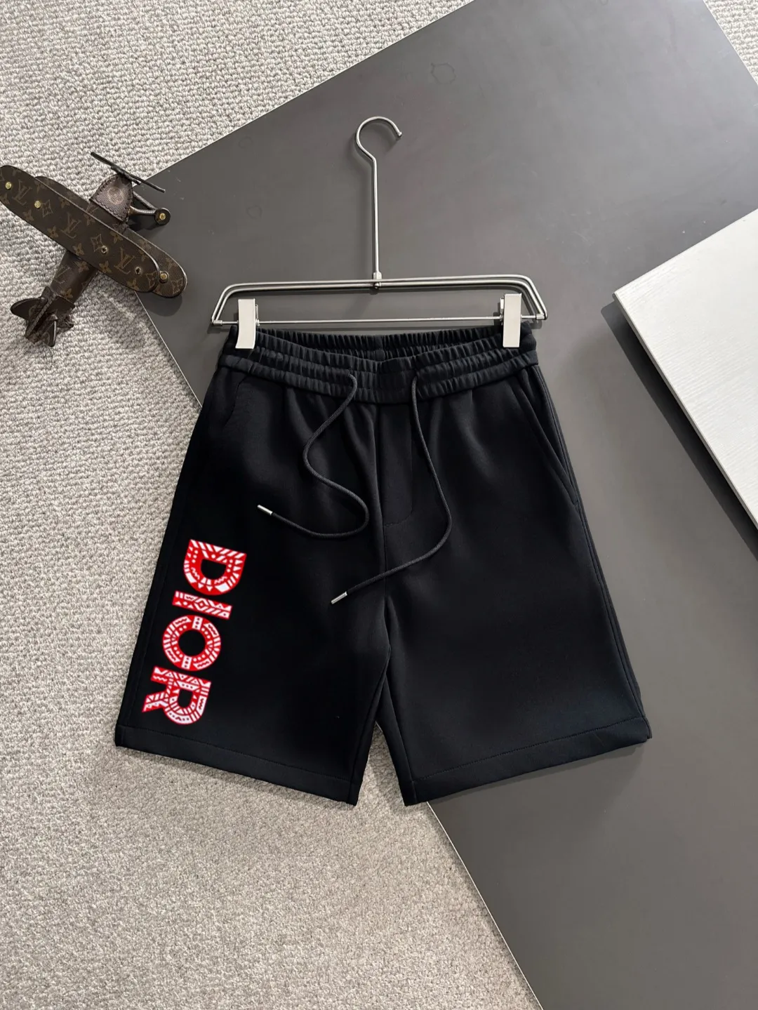 🅿️330 Next day shipping High-end goods Dior 2025 spring and summer new elastic band casual shorts, custom-made fabrics at the counter. High breathability and comfort, impeccable details, brand element design concept, reflecting high quality. It feels delicate and soft! It presents a casual cut and the upper body shape is great! Size: M-4XL