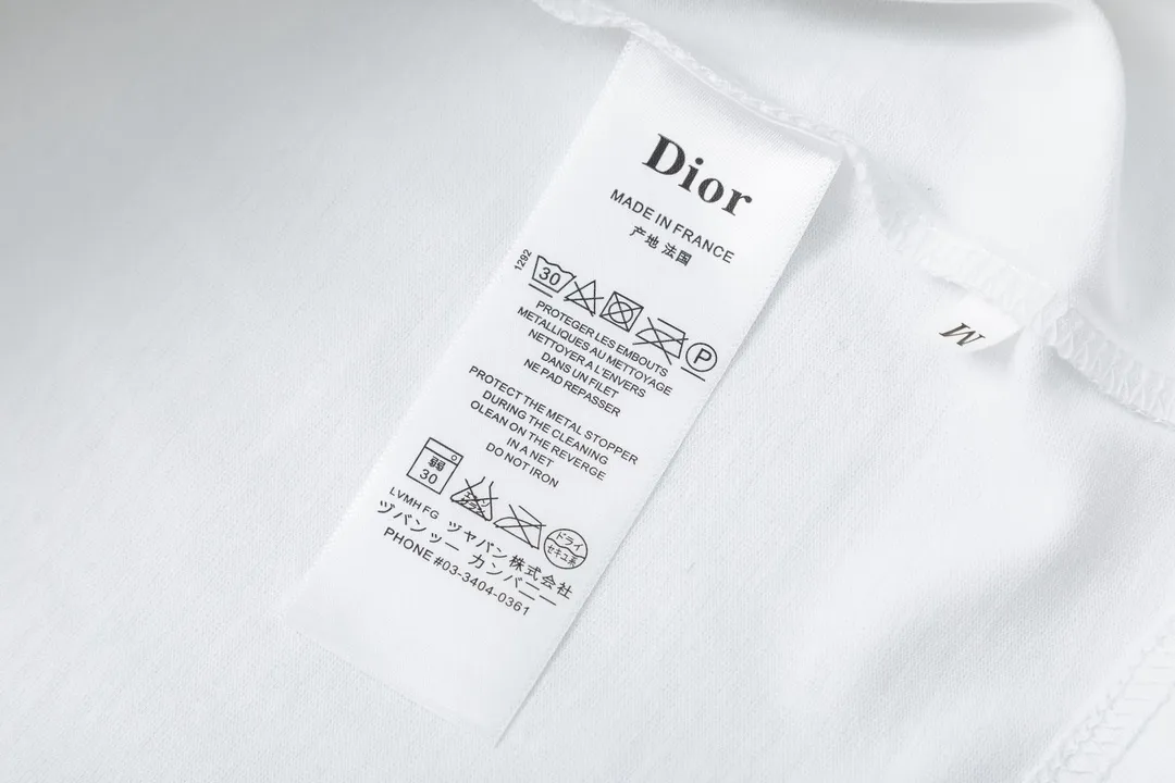 🅿️170 Dior 2025 new style embroidered 47 letter logo, same style for men and women, short-sleeved T-shirt ·Customized 280g 100% double yarn pure cotton fabric ·Dyeing 32 counts double strand thread ·Imported Tajima machine embroidery technology ·Collar label, hangtag, main mark and three labels complete Color: White Size: XS S M L