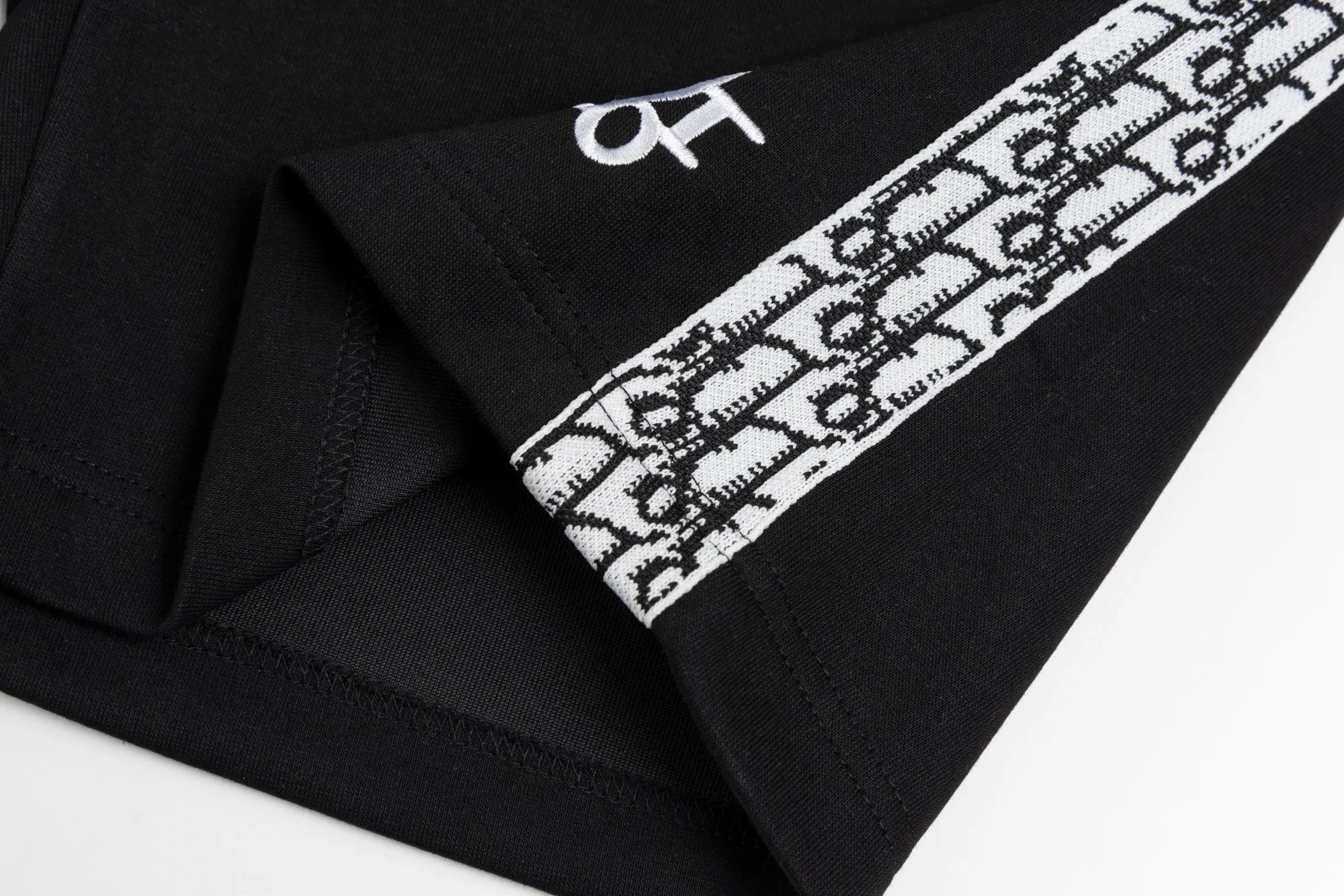 🅿️190 model number SL48 DIOR small logo embroidered side logo webbing shorts, same style for couples, no pilling, no fading, comfortable and breathable, high weight 320g composite fabric, counter synchronization, full package It is different from the fake version on the market. A pair of small shorts is rich in details, but it can also show the development strength. Sizes S-XL