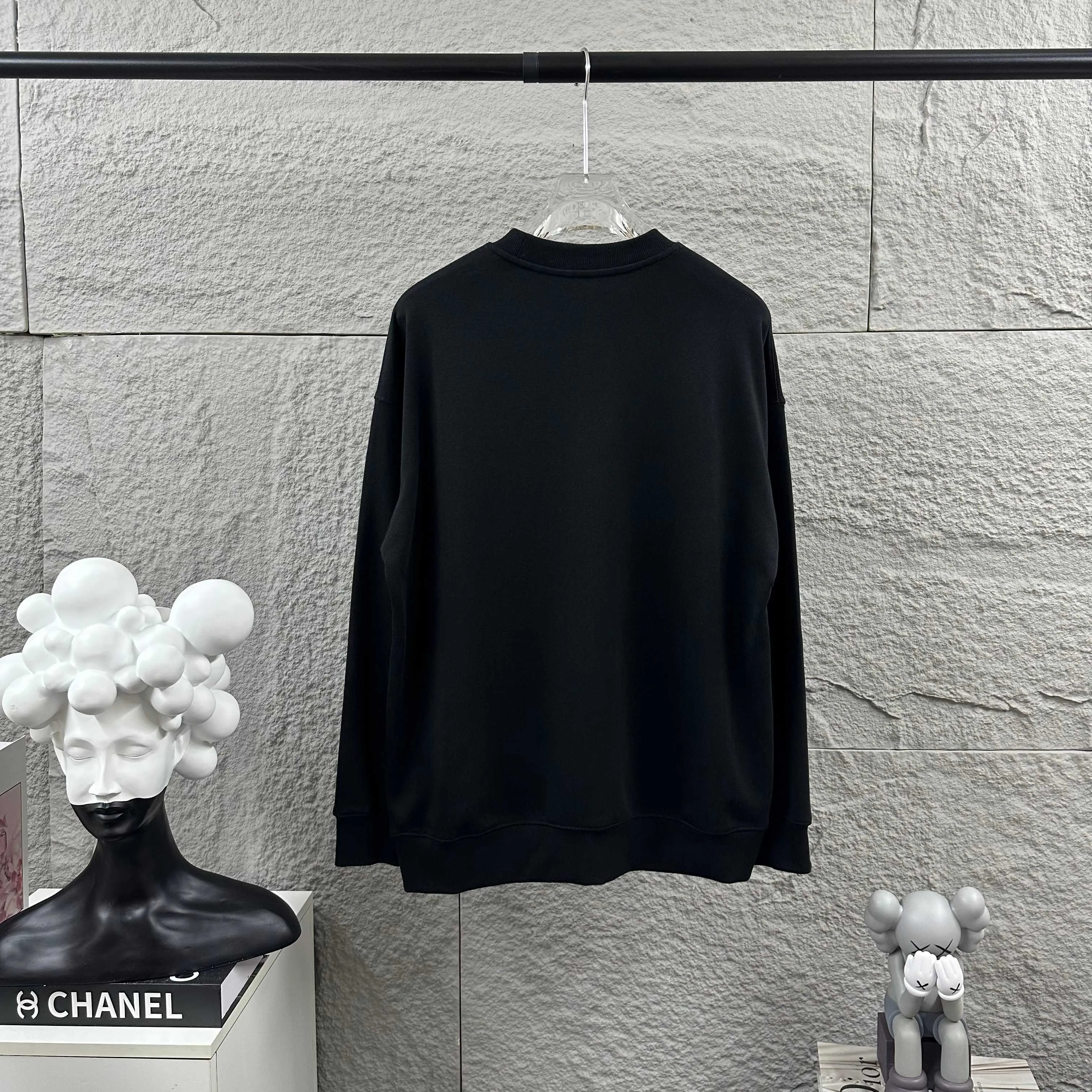 🅿️260 Dio* Christian Dior 2025 early autumn and winter new style, classic letter three-dimensional flocking technology + printing, simple and elegant, custom terry fabric, long-sleeved sweatshirt, same style for men and women, color: black, white, size: S (90-130 pounds) M (120-150 pounds) L (140-165 pounds) XL (160-180 pounds) XXL (180-210 pounds)