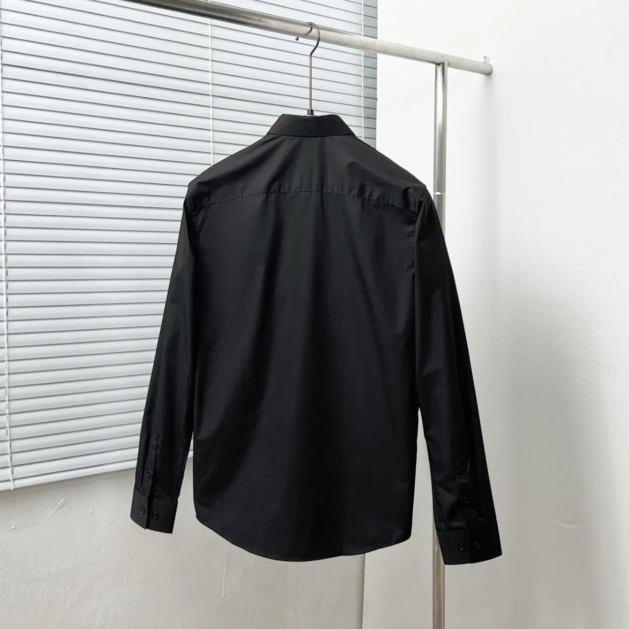 🅿️326 DIO*/Dior Placket Classic CD Metallic Shirt Size: M-4XL Color: Black White