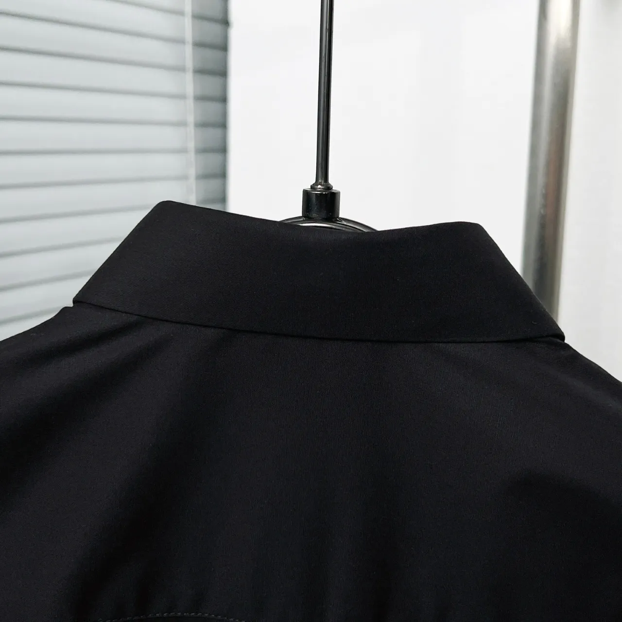 🅿️326 DIO*/Dior Placket Classic CD Metallic Shirt Size: M-4XL Color: Black White