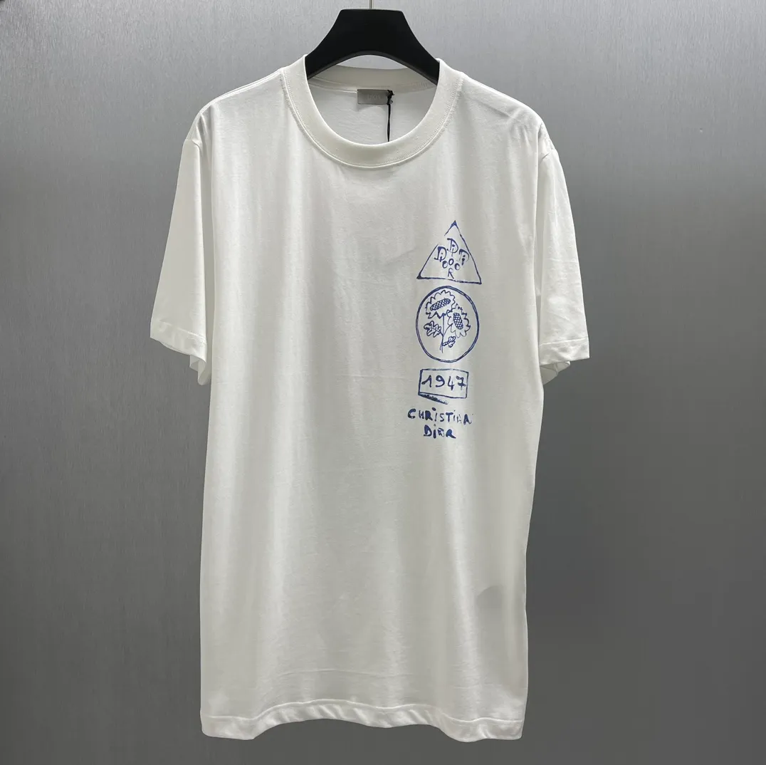 🅿️240 🧧CD Dream House and Smart Tree Shadow Short T Size: S-XL This T-shirt displays the logo from this season’s DIOR AND HYLTON NEL joint series. Crafted from white cotton-jersey, it has a classic silhouette with a ribbed crew neck and a contrasting print on the front and back for added style. Cut for a relaxed fit, wear it with track pants or jeans.