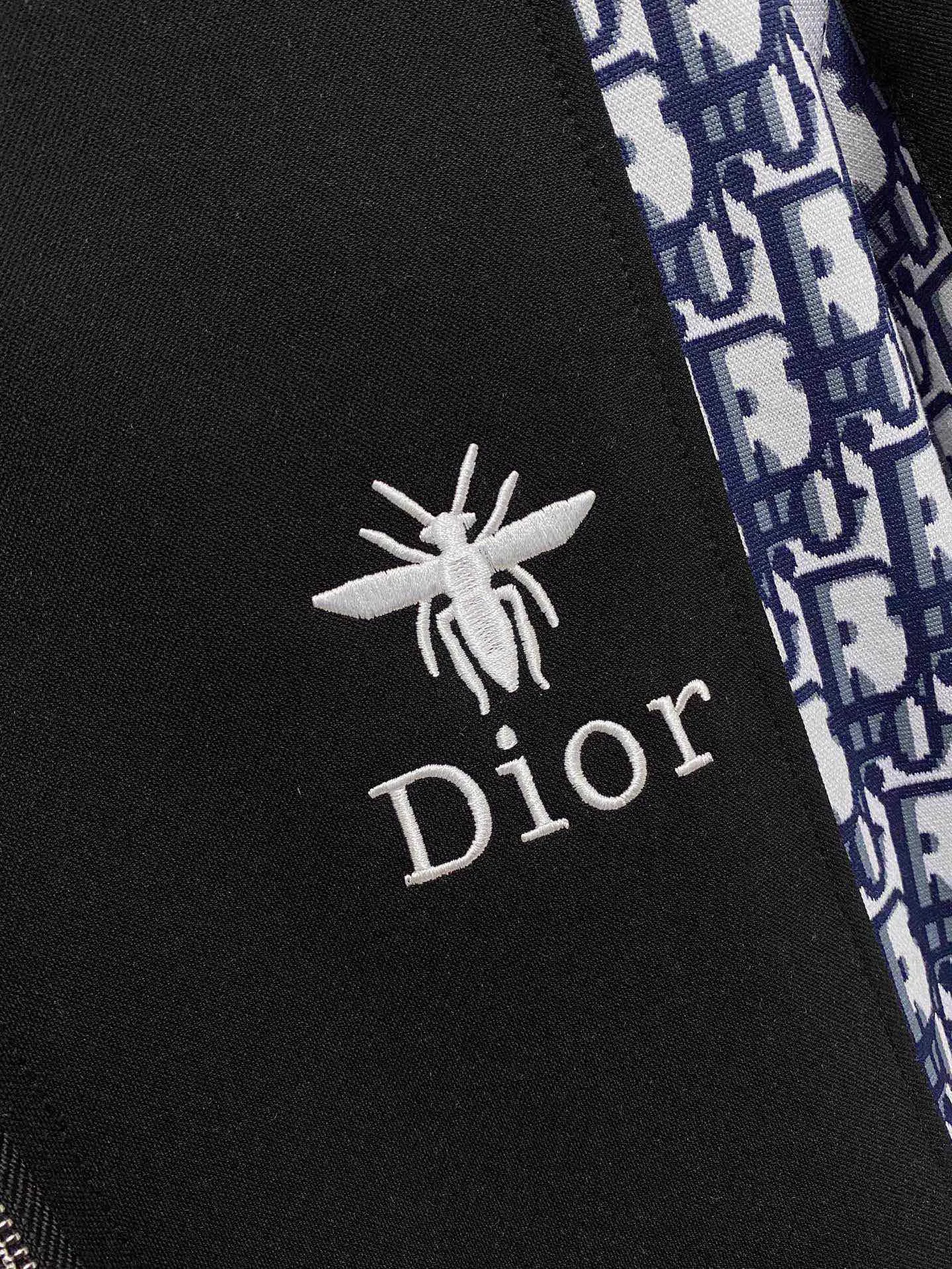 🅿️720 [DIOR Dior] Hot-selling suit is coming. Focus on the original version of the official website. 2025 new hot-selling cardigan and sweatshirt suit. The original order is the best 🇭🇰. It is the meticulous work of top designers for a fitting and perfect upper body effect. All-natural high-quality Tencel Roman cotton 100%, close-fitting comfort, noble and elegant! Original hardware embodies elegance and nobility! Counter size: M-3XL (maximum wear up to 190 pounds)