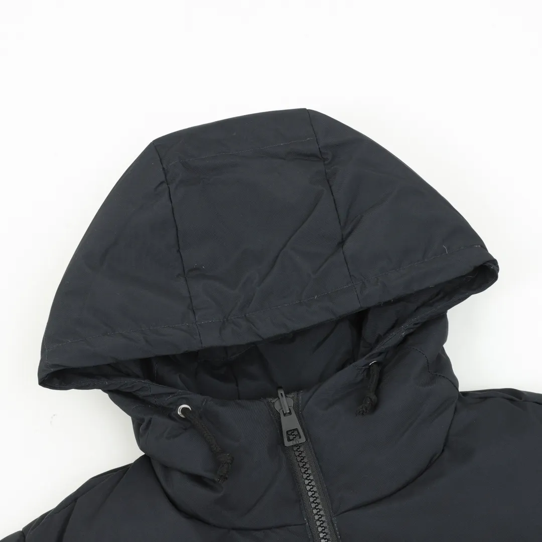 🅿️1360 Dior/Dior classic all-over printed presbyopic reversible down jacket The original 17,000 purchased sample garments are printed using the new international standard 90 white duck down (detectable) with a fill power of 700. Each piece of down is no less than 330 grams, 100% filled, pure down. In order to distinguish the hand-filled down from small workshops, we uniformly choose to use MCGS machine filling, based on the filling quantity of each piece, the fill power of the down stirring, and the 900-density double-layer liner cloth of the down liner comes with an anti-run down coating to maintain The down version also ensures that the down will not move after dry cleaning. The inner lining is 900-density and comes with an anti-feather coating. The cuffs and collar are all made of original Velcro, which is durable. The accessories and hardware are all custom-made from the original factory. Details determine the quality. Customized double-sided printed fabrics. It took 60 days to perfectly restore the overall presbyopic LOGO positioning. It has a super soft feel. The exquisite pattern design is arranged and positioned by computer. The fabric is soft and anti-static. Feel free to compare with the market version. Size:S-XXL