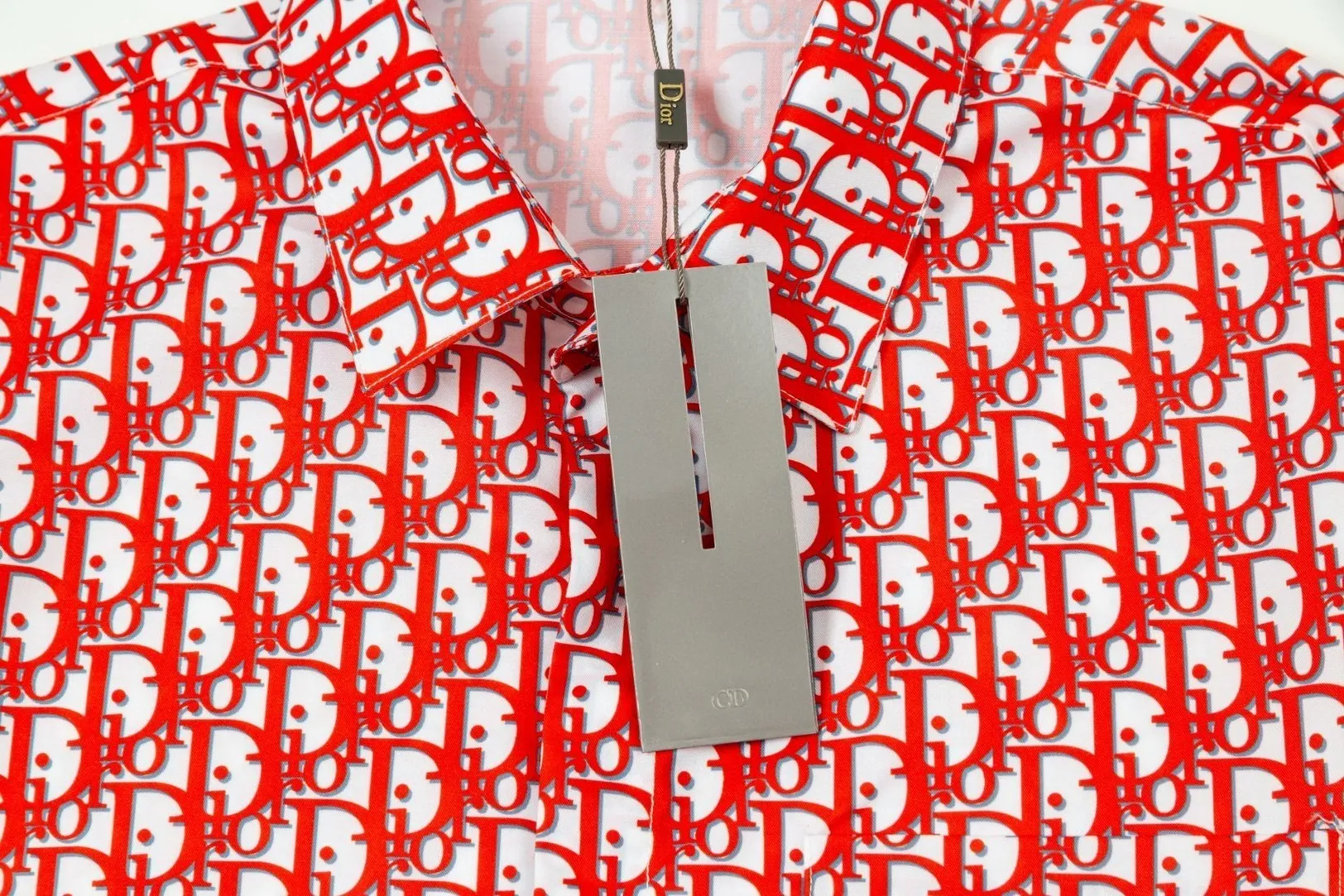 🅿️286 DIOR 🔥The most popular style is coming, full-print presbyopic LGOO barrage digital printed long-sleeved shirt, 2024ss official website new long-sleeved shirt, exquisitely printed logo, high-end version, in-store customized fabric, highly breathable and comfortable, exquisitely crafted, with impeccable detail processing, ✅customized logo engraved buttons, complete with three labels. Brand element design concept reflects high quality. It feels delicate and soft! It presents a casual cut and the upper body shape is great! 🐉Code number: M-XXL