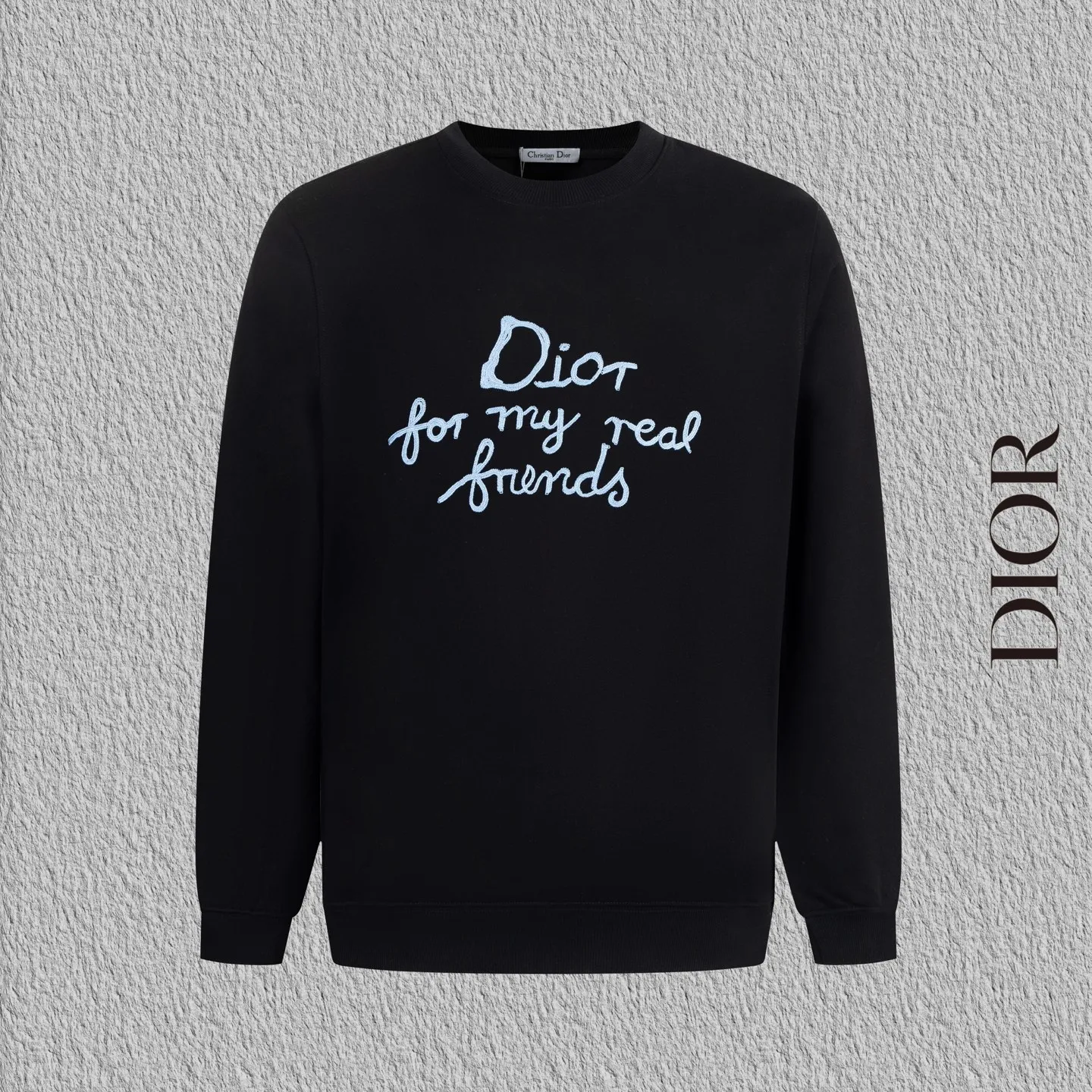 🅿️270 Style No. B27 Dior signature letter embroidered round neck sweatshirt. DIOR counter consistent sweatshirt. The fabric is made of 420g double-strand double yarn in the same cylinder terry. 2×2 pure cotton high-elastic fine threads are not deformed. Imported machine heavy industry thousands of needles full embroidery technology. Popular online celebrity versatile OS version can be worn up to about 180 pounds. Factory assembly line work. Imported machine double-line hemming technology. Three complete standards. Customized accessories. Alignment, same style for men and women colour: black white size: S M L XL Manual measurement error of about 1-3cm is normal