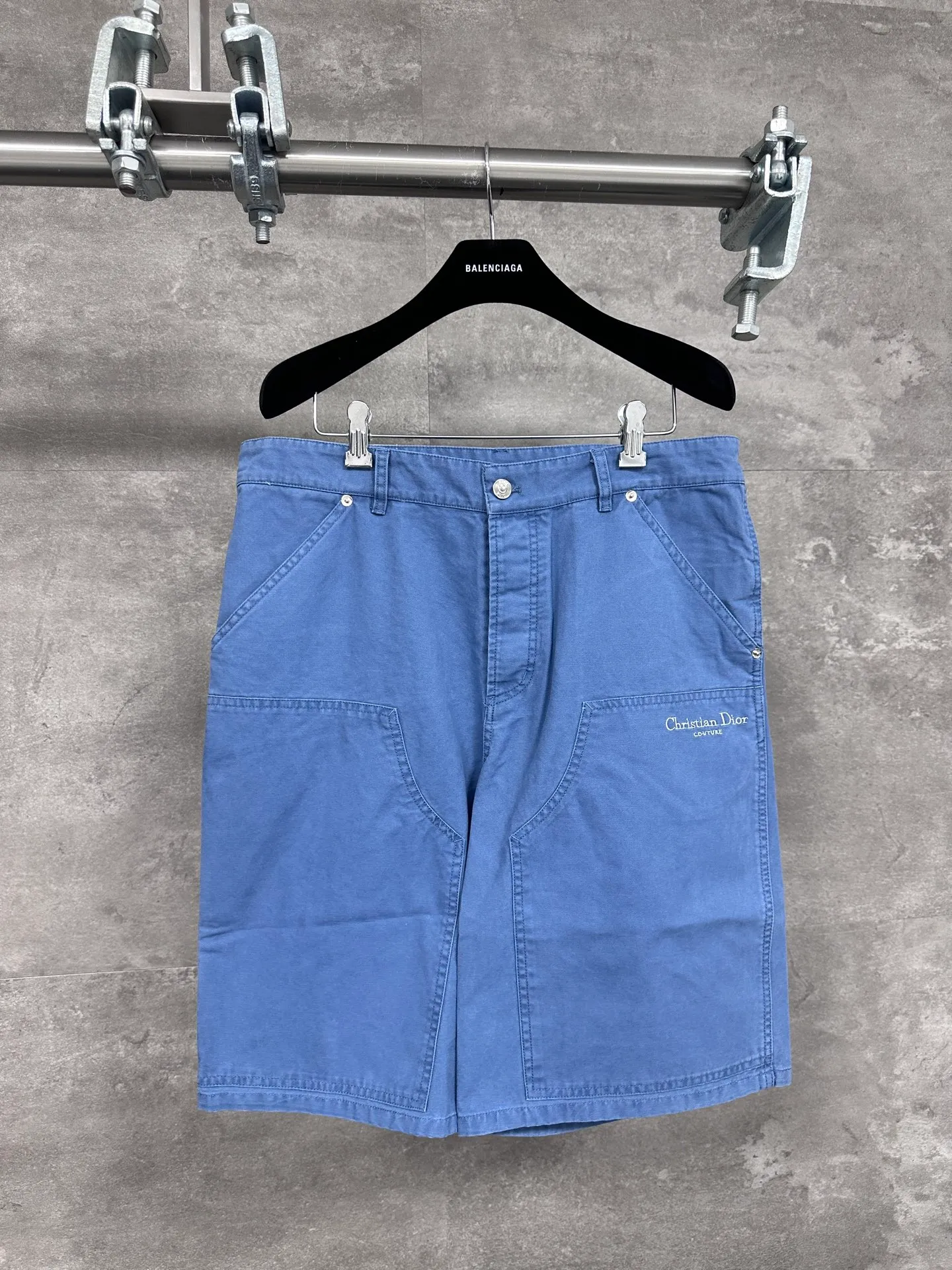 🅿️380 🔥di*r ｜25SSCD new plain knitted embroidered letter pattern denim shorts, same style for men and women, denim blue color code, size S M L Clear and delicate, environmentally friendly electroplating, lapel design and buttoned cuffs to truly restore ZG quality.