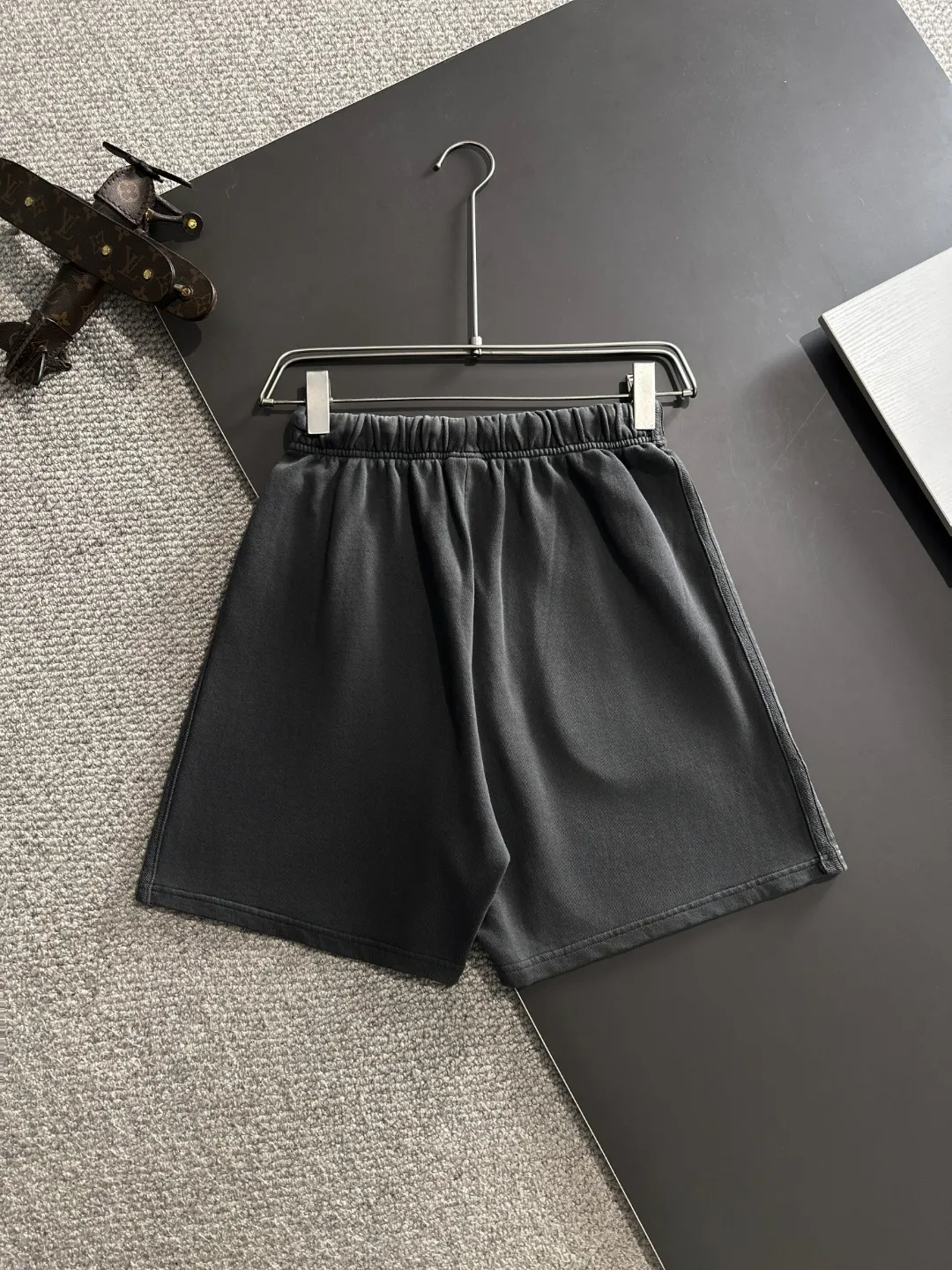 🅿️500 next day shipping DIOR/Dior high quality 2025 spring and summer new elastic band casual heavy industry washed suit, batik tripe sweat-absorbent and breathable, counter-customized fabric with high breathability and comfort, impeccable details, brand element design concept, reflecting high quality. It feels delicate and soft! It presents a casual cut and the upper body shape is great! Trading company channels are rare and available on the official website simultaneously! From a high-end men's positioning brand, high-end, low-key luxury taste, people can't refuse! Exquisite workmanship and impeccable quality! The overall style is simple, fashionable and timeless, fully meeting the requirements of stylish and tasteful dressing! Size: S-XXL
