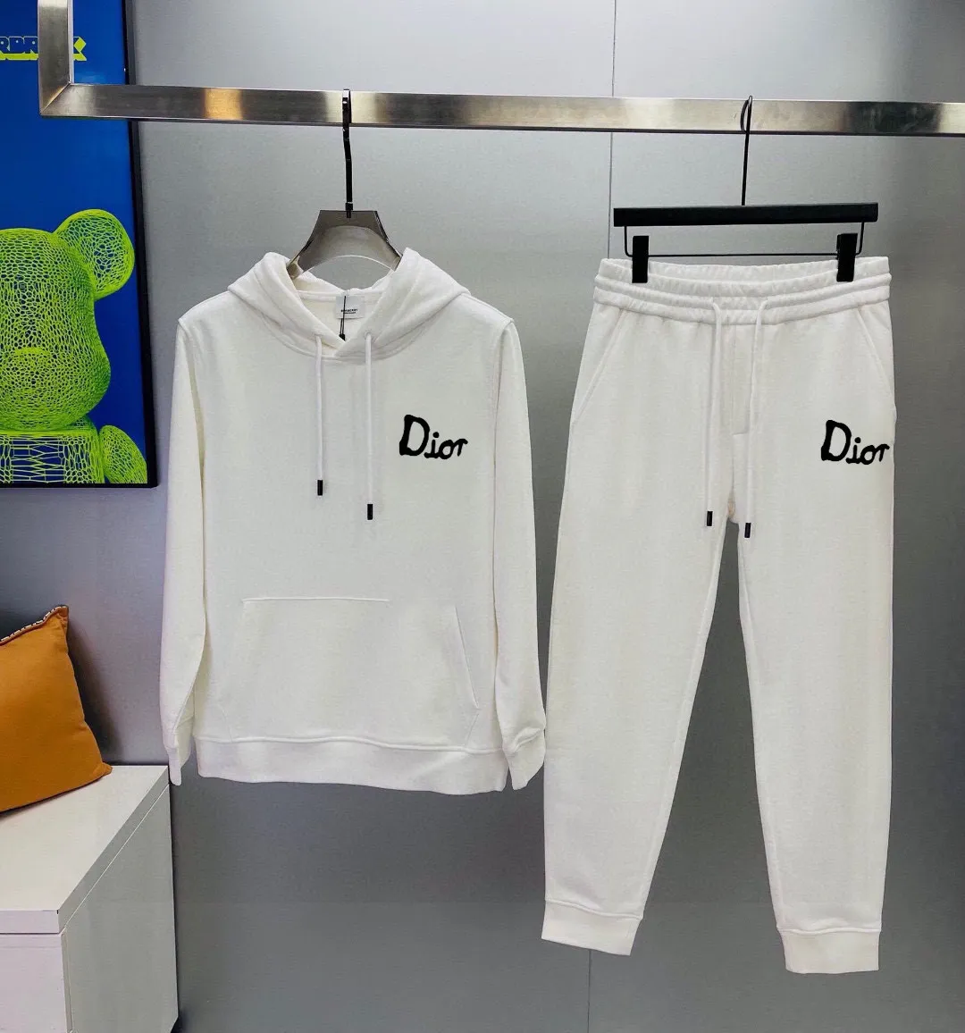 🅿️400 [DIOR Dior] (Fat Man Gospel) hot-selling suit is coming. Focus on the original version of the official website. 2025 new hot-selling cardigan sweater suit. The original order is the best product. 🇭🇰The meticulous work of top designers is dedicated to a fitting and perfect upper body effect. All-natural high-quality Roman cotton 100%, close-fitting comfort, noble and elegant! Original hardware embodies elegance and nobility! Counter size: M-5XL (maximum wear up to 220 pounds)