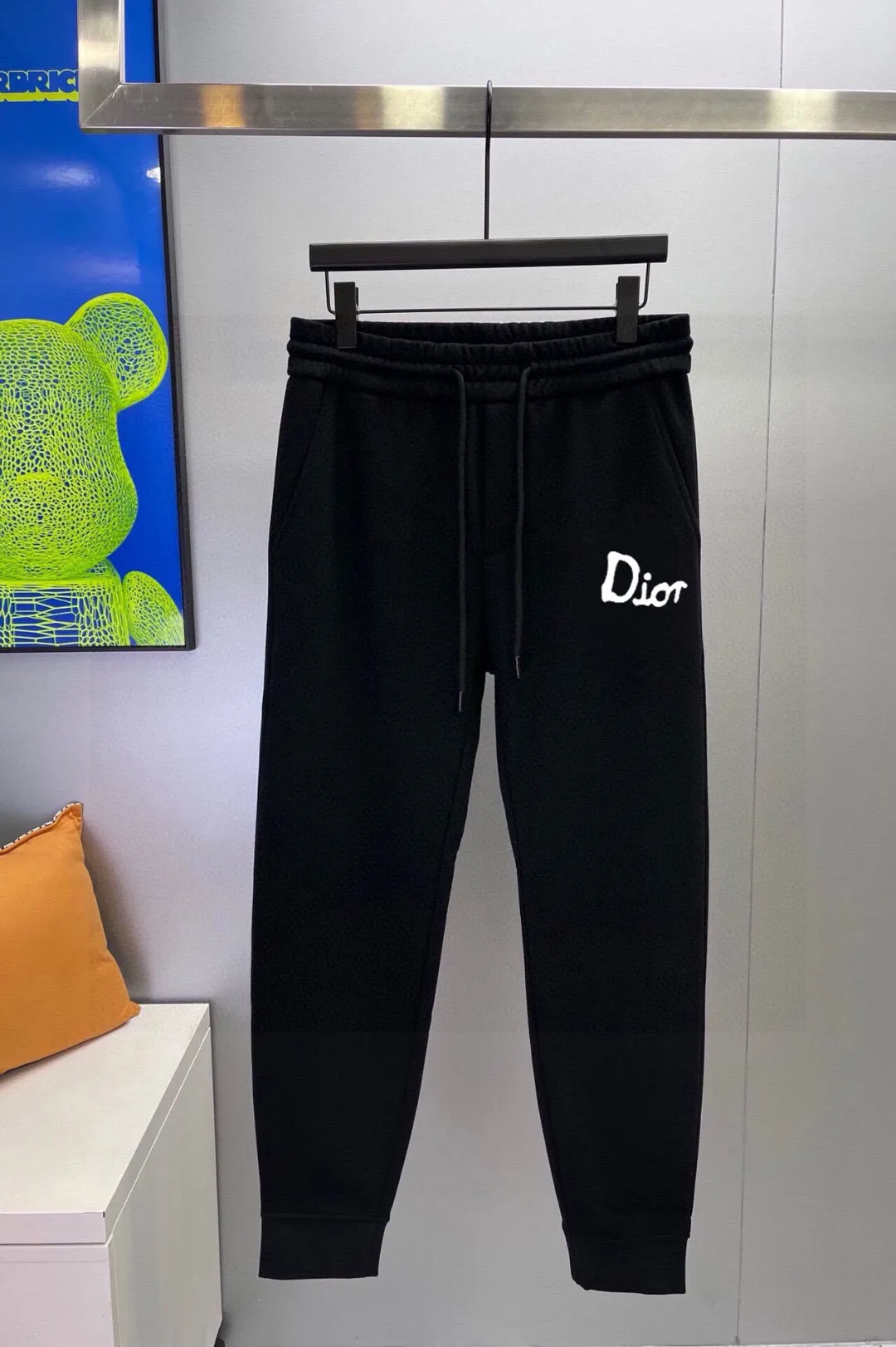 🅿️400 [DIOR Dior] (Fat Man Gospel) hot-selling suit is coming. Focus on the original version of the official website. 2025 new hot-selling cardigan sweater suit. The original order is the best product. 🇭🇰The meticulous work of top designers is dedicated to a fitting and perfect upper body effect. All-natural high-quality Roman cotton 100%, close-fitting comfort, noble and elegant! Original hardware embodies elegance and nobility! Counter size: M-5XL (maximum wear up to 220 pounds)