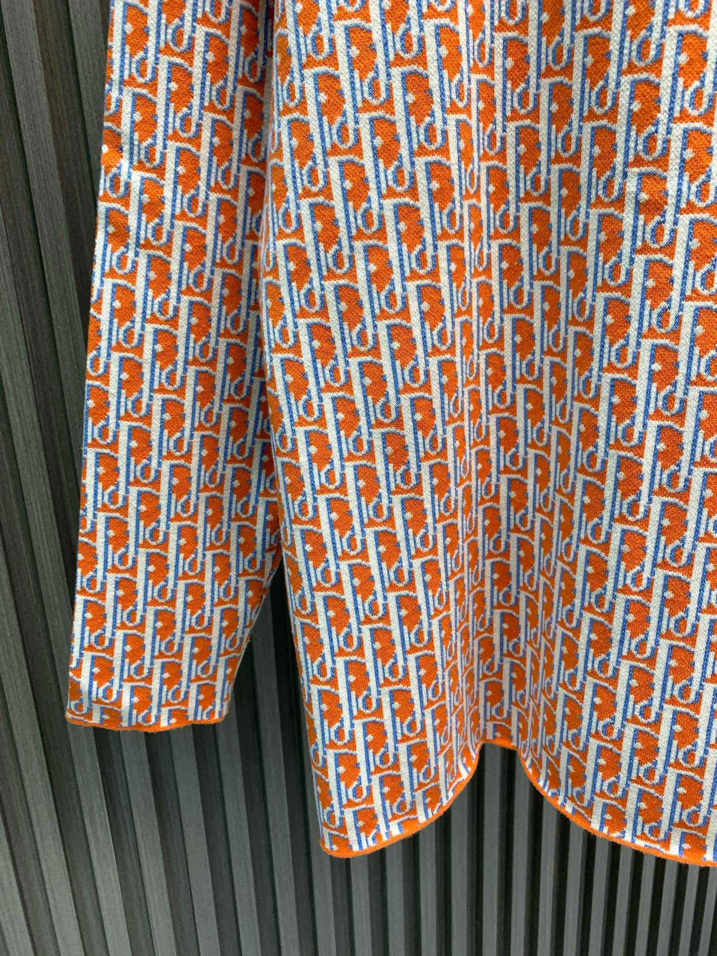 🅿️470 Orange