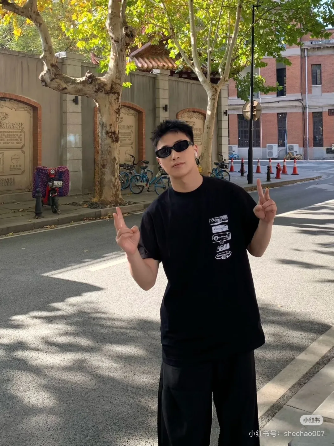 🅿️170 [DIOR Dior] 2025FW short-sleeved T-shirt LOGO printing High-end 26s double yarn 300g fabric Heavy fabric Customized frame ribbing in the same cylinder and dyeing Complete three standards Same style for men and women Color: Black White Size: S M L XL 2XL