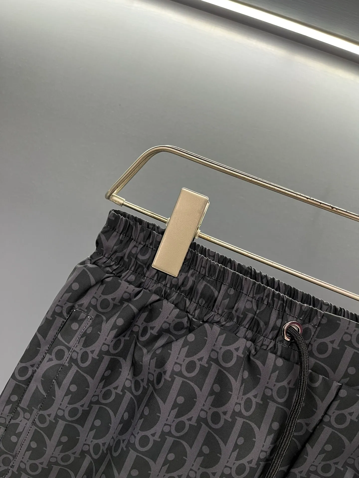 🅿️130 #V0065 [Replenishment throughout the year] Dior 🔥🔥🔥The latest men's trendy brand beach pants, the material is fine and smooth, fast fashion high-definition fabric printing, excellent feel 👍👍👍A must-have for men in summer, size M to XXXL