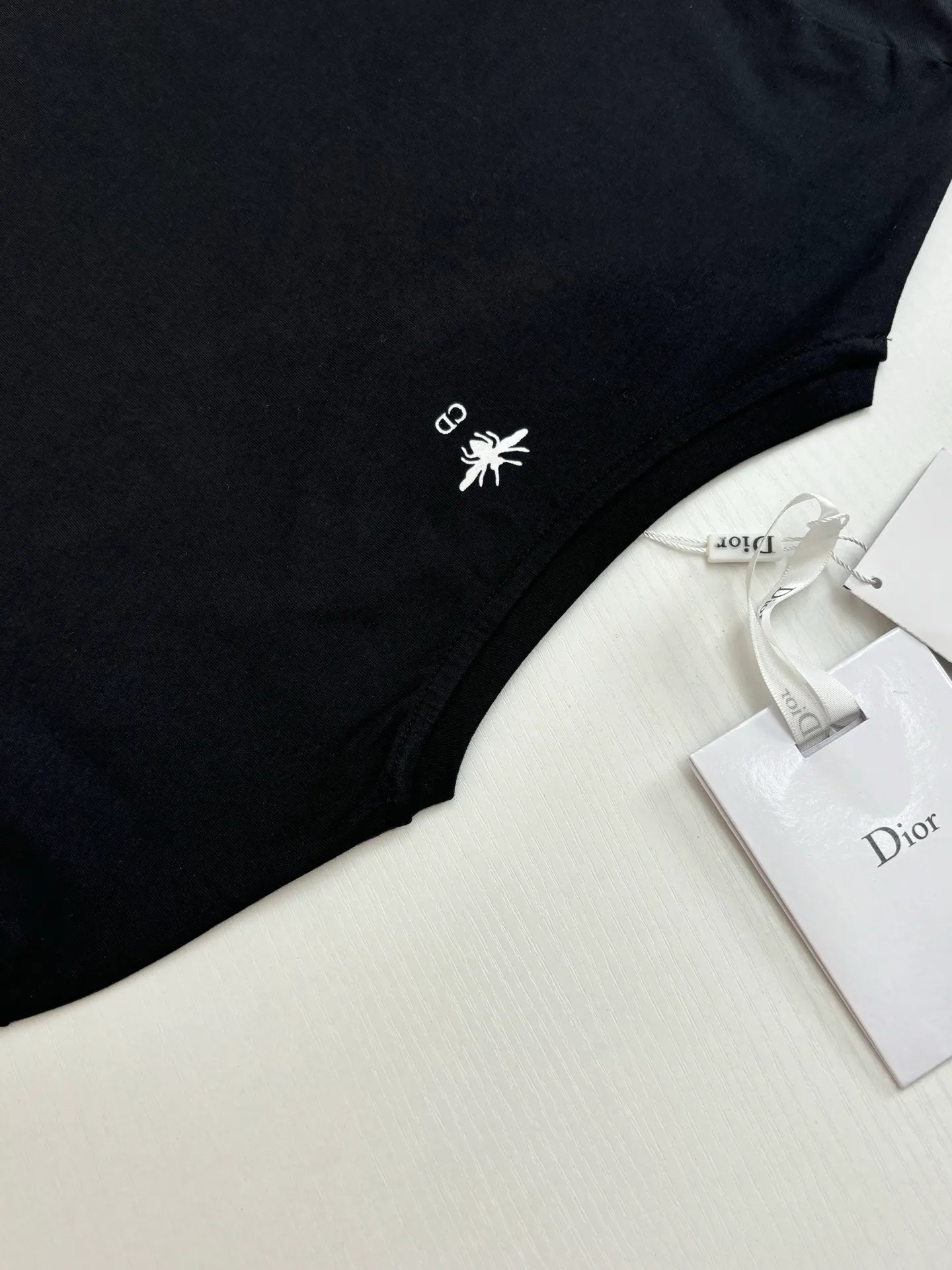 🅿️256 Dio*/ Dior 25Ss new classic 8-letter printed round-neck short-sleeved T-shirt. Customized cotton material, breathable, comfortable, and full of texture. The short-sleeved T-shirt is cut to highlight the brand style. Made of heavyweight pure cotton, slightly stretchy, showing a slimming visual effect. The light letters permeate to give a soft and fresh feeling. The classic "JADIOR 8" words highlight the brand charm and add a sense of fashion. Size: S/M/L