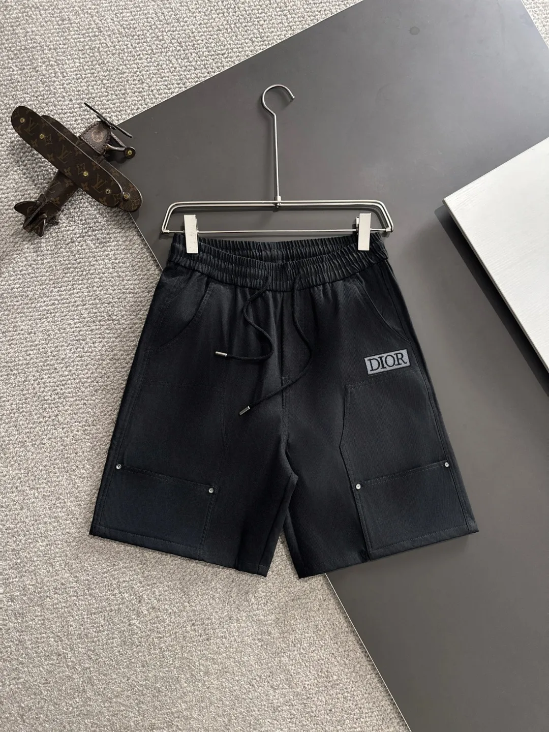 🅿️330 Shipped next day P High-end goods Dior 2025 spring and summer new elastic band casual shorts, custom-made fabrics at the counter. High breathability and comfort, impeccable details, brand element design concept, reflecting high quality. It feels delicate and soft! It presents a casual cut and the upper body shape is great! Size: M-3XL