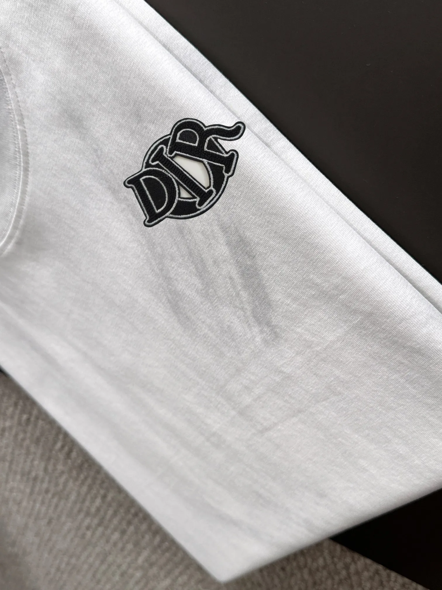 🅿️270 next day shipping DIOR/Dior new spring and summer high-end T-shirt. Tie-dyed fabric is not easy to deform, and the slim fit design is super noble. Size: M-3XL