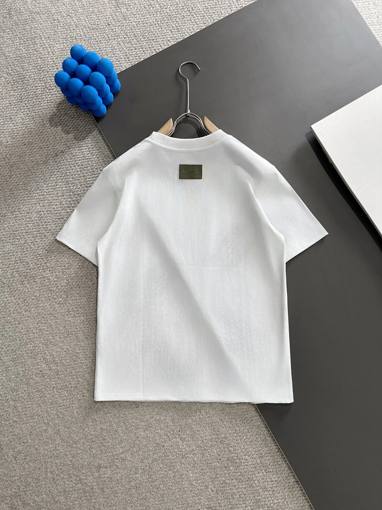 🅿️270 next day shipping DIOR/Dior new spring and summer high-end T-shirt. Tie-dyed fabric is not easy to deform, and the slim fit design is super noble. Size: M-3XL
