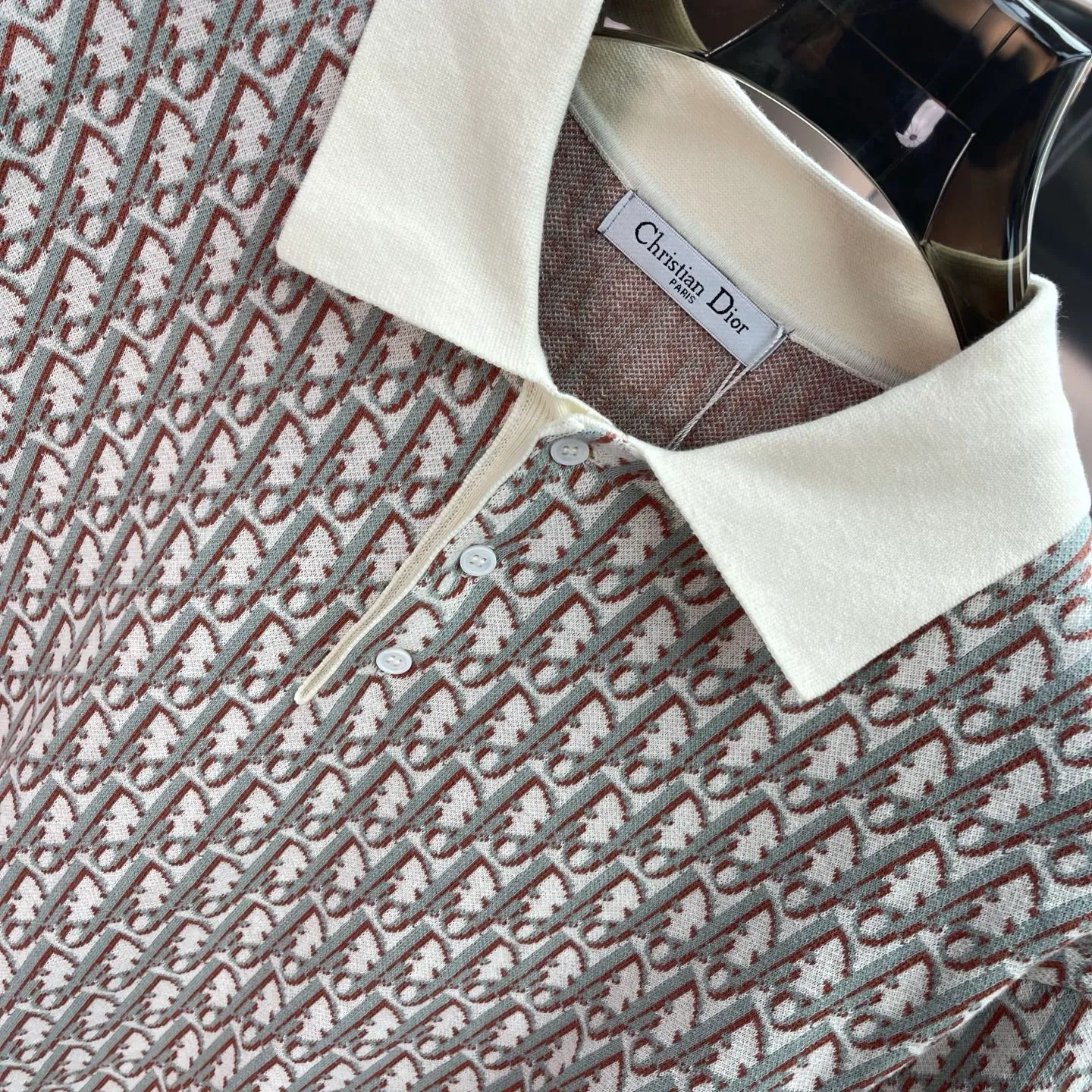 🅿️330 Dior knitted sweater with lapel short sleeves. Original development. Comfortable upper body. Imported equipment. Original high-density embroidered seal. Two-color splicing. Hand-sewn cuffs + hem. OEM for domestic first-line brands. Impeccable workmanship. Size: S M L XL XL