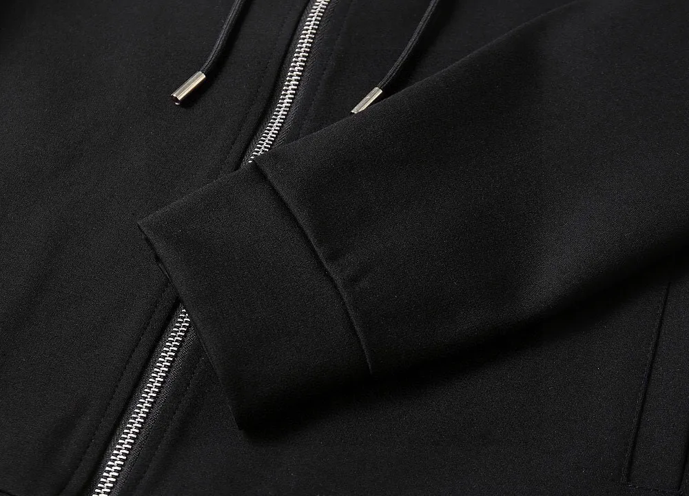 🅿️420 [DIOR Dior] (Fat Man Gospel) hot-selling suit is coming. Focus on the original version of the official website. 2025 new hot-selling cardigan sweater suit. The original order is the best product. 🇭🇰The meticulous work of top designers is dedicated to a fitting and perfect upper body effect. All-natural high-quality Roman cotton 100%, close-fitting comfort, noble and elegant! Original hardware embodies elegance and nobility! Counter size: M-5XL (maximum wear up to 220 pounds)