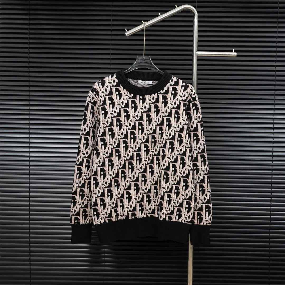 🅿️330 Style: DIOR Dior all-over knitted long-sleeved sweater Size: S-XXL Fabric: Wool blend Accessories: Full set of customized original accessories No gender distinction, same style for men and women