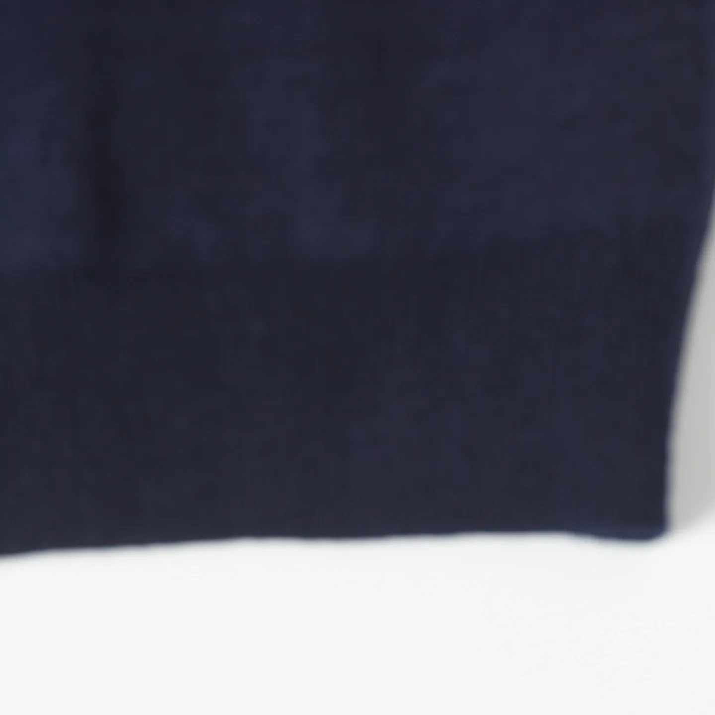 🅿️450 Dior/Dior 24FW Alpine ski series double-sided cashmere zipper hooded jacket sweater, directly from the official website and developed simultaneously with the original version! Matching the whole garment. High-quality cashmere fabric. Thick texture, delicate and soft. Reversible. You can compare at will by looking at the details in the picture. Size: S M L
