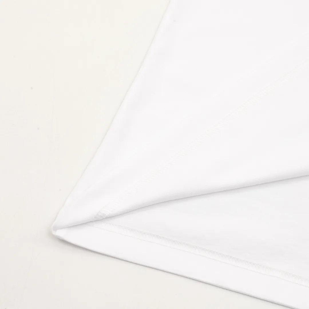 🅿️210 DIOR/Dior flocked archival letter printed short-sleeved T-shirt is woven with 24-count special compact cotton yarn. The weaving process requires high standards and requires the use of advanced looms and high-quality raw materials. Flocking printing is a special printing process that first uses an adhesive to stick fiber nap to the fabric, and then combines the fiber lint to the fabric. Size: XS-L