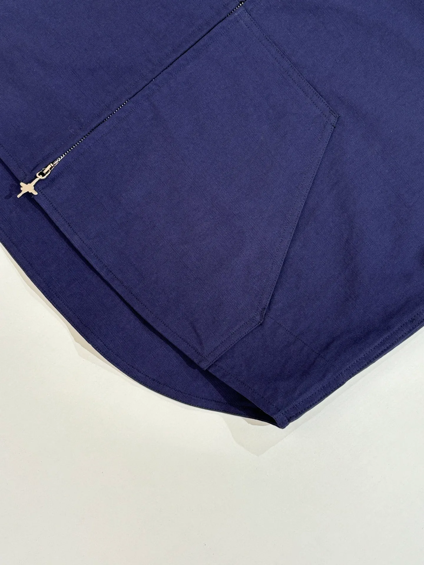 🅿️600 Dio*/Dior 25ss new hooded jacket with letter embroidery on the chest, new product in the 2025 autumn series, from the AND LEWIS HLTON limited series. Crafted from blue cotton and embellished with tonal co-branded embroidery, the logo is reinterpreted in a graphic style. Can be paired with this joint series to create a sophisticated look.  Size：S/M/L/XL