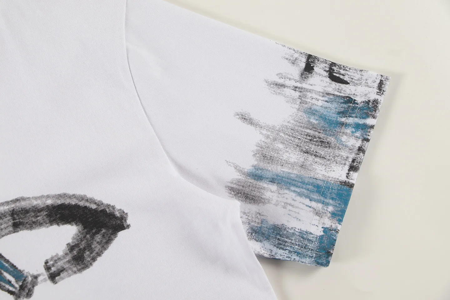 🅿️160 Dior*2025 latest hand-painted short-sleeved material: high version 300g double yarn combed cotton Size: S M L XL Color: black white Style number: W2554