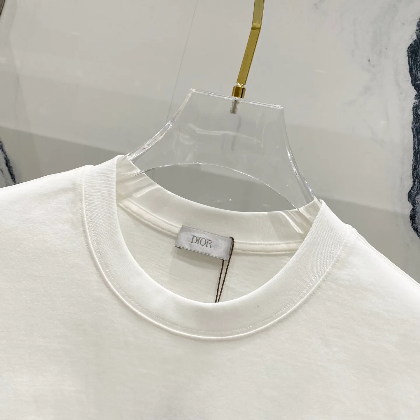 🅿️200 DIOR 320g round neck short-sleeved T-shirt, classic three-dimensional embossed logo brand letter embroidery🪡LOGO official synchronization 1:1 original mold opening, fashionable personality, versatile trend, pure original quality, original washed fabric, tag, collar label, washed wheat, complete three standards, color: black, white. Size: S-XL