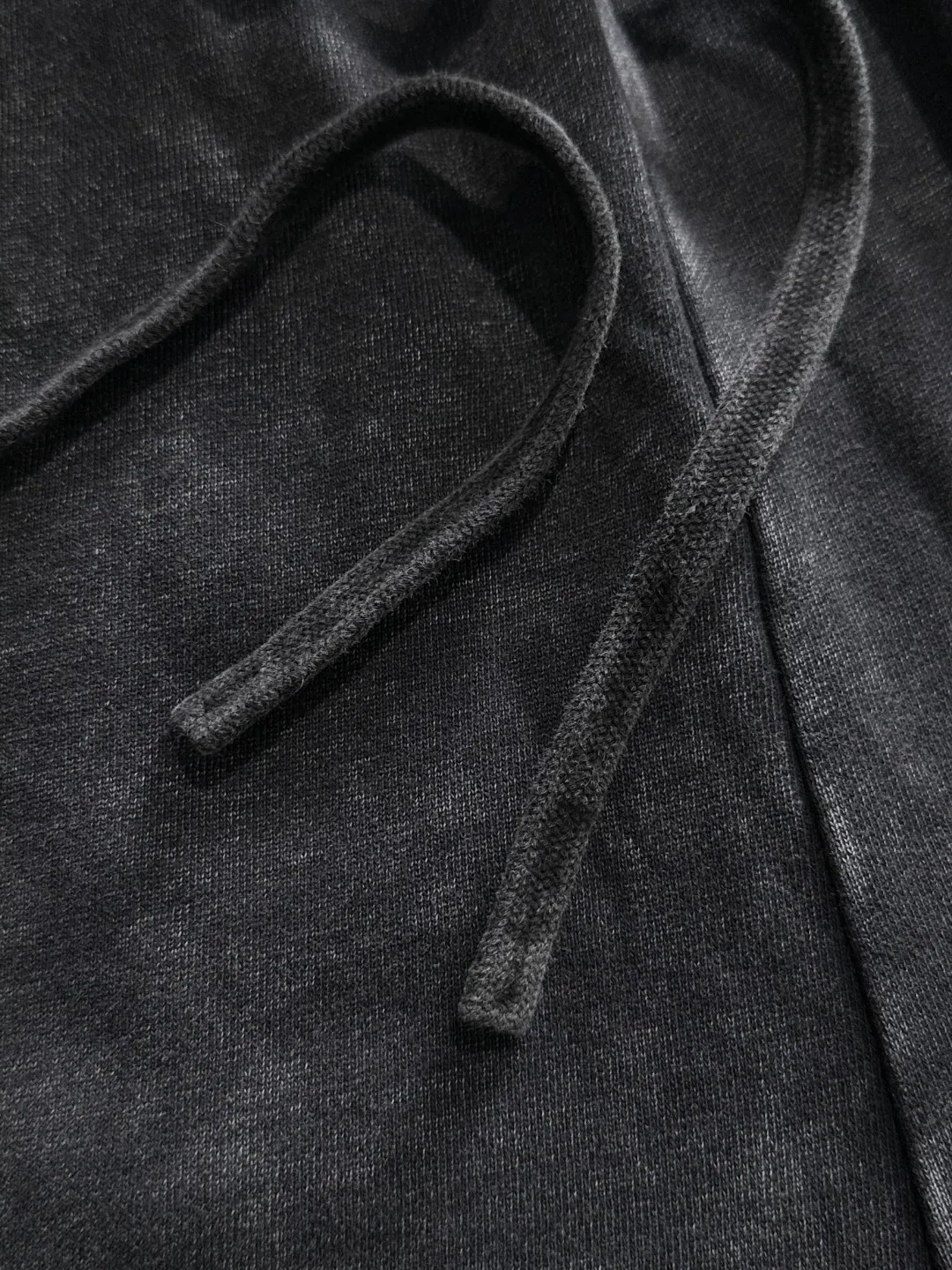 🅿️330 shipped next day, high quality DIOR/Dior 2025 spring and summer new casual solid color loose shorts with elastic band, two needle stitches at the hem of the trousers, fine and firm stitching, custom-made fabrics at the counter with high breathability and comfort, impeccable details, brand element design concept, reflecting high quality. It feels delicate and soft! It presents a casual cut and the upper body shape is great! Size: S-XXL